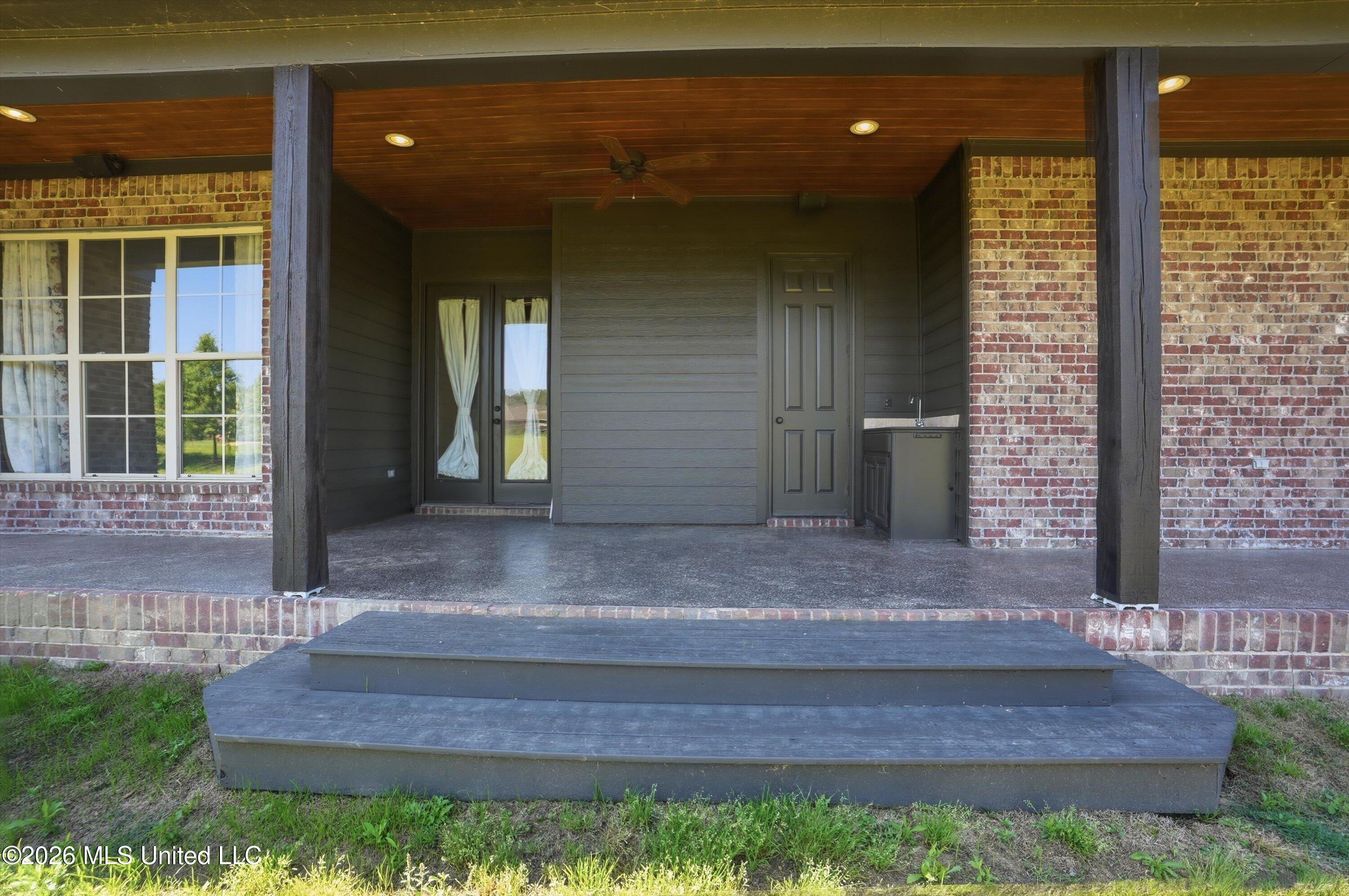 317 Gladeview Place Property Photo 40