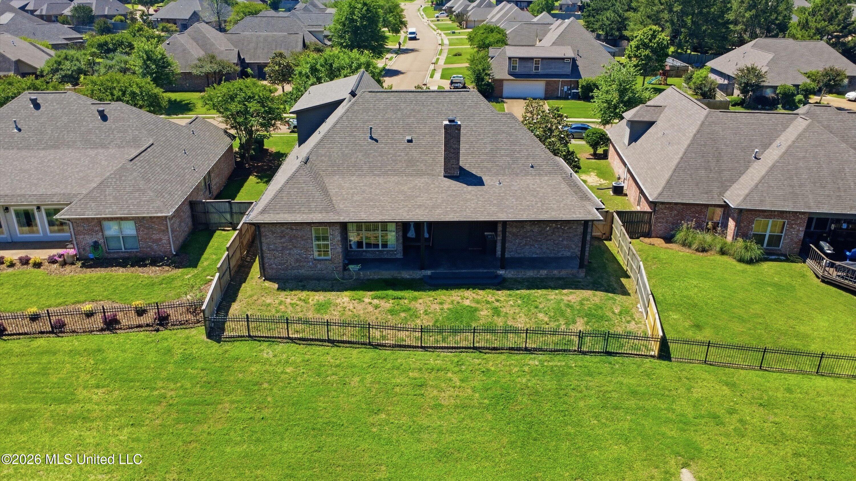 317 Gladeview Place Property Photo 43