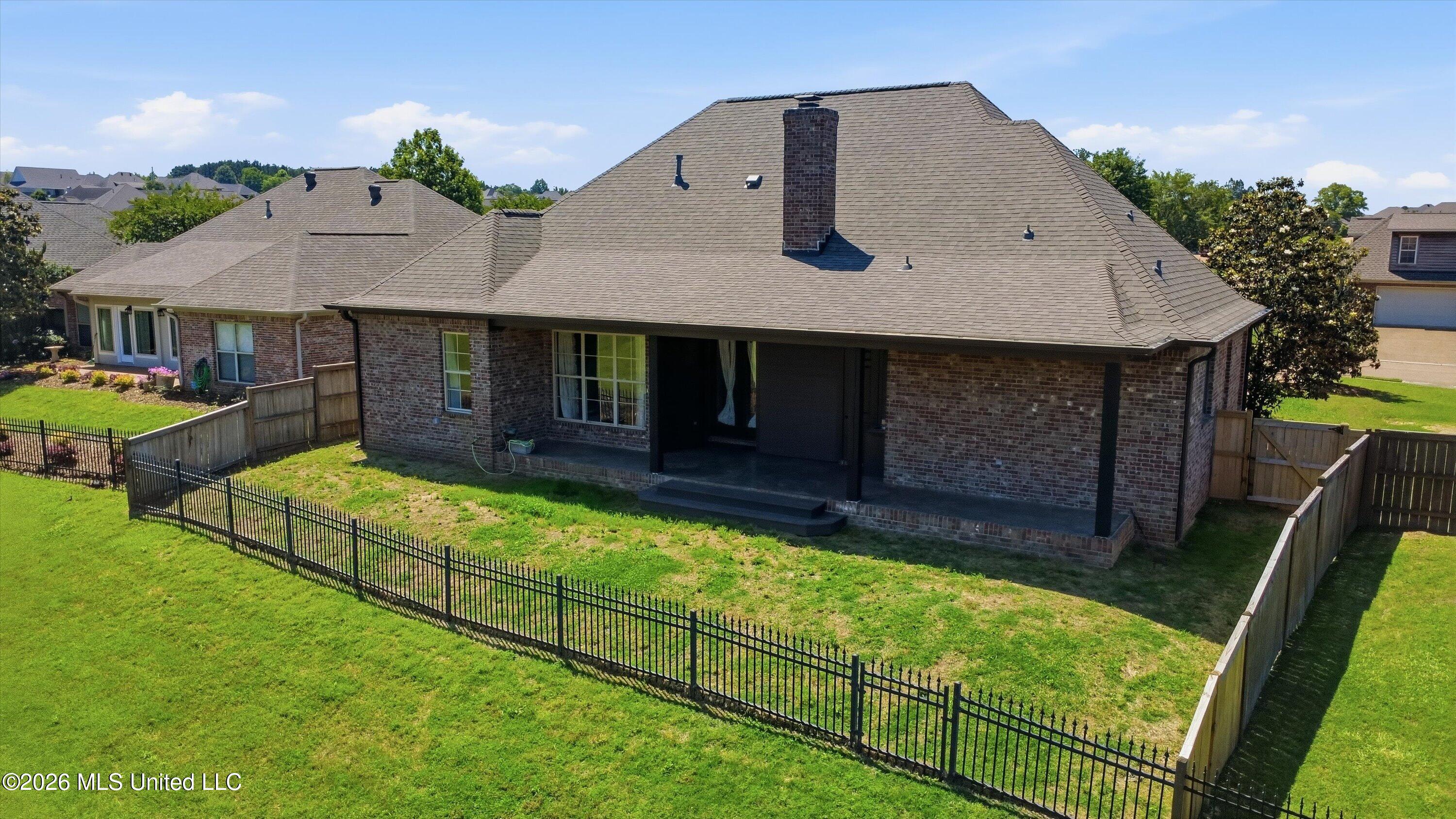 317 Gladeview Place Property Photo 44