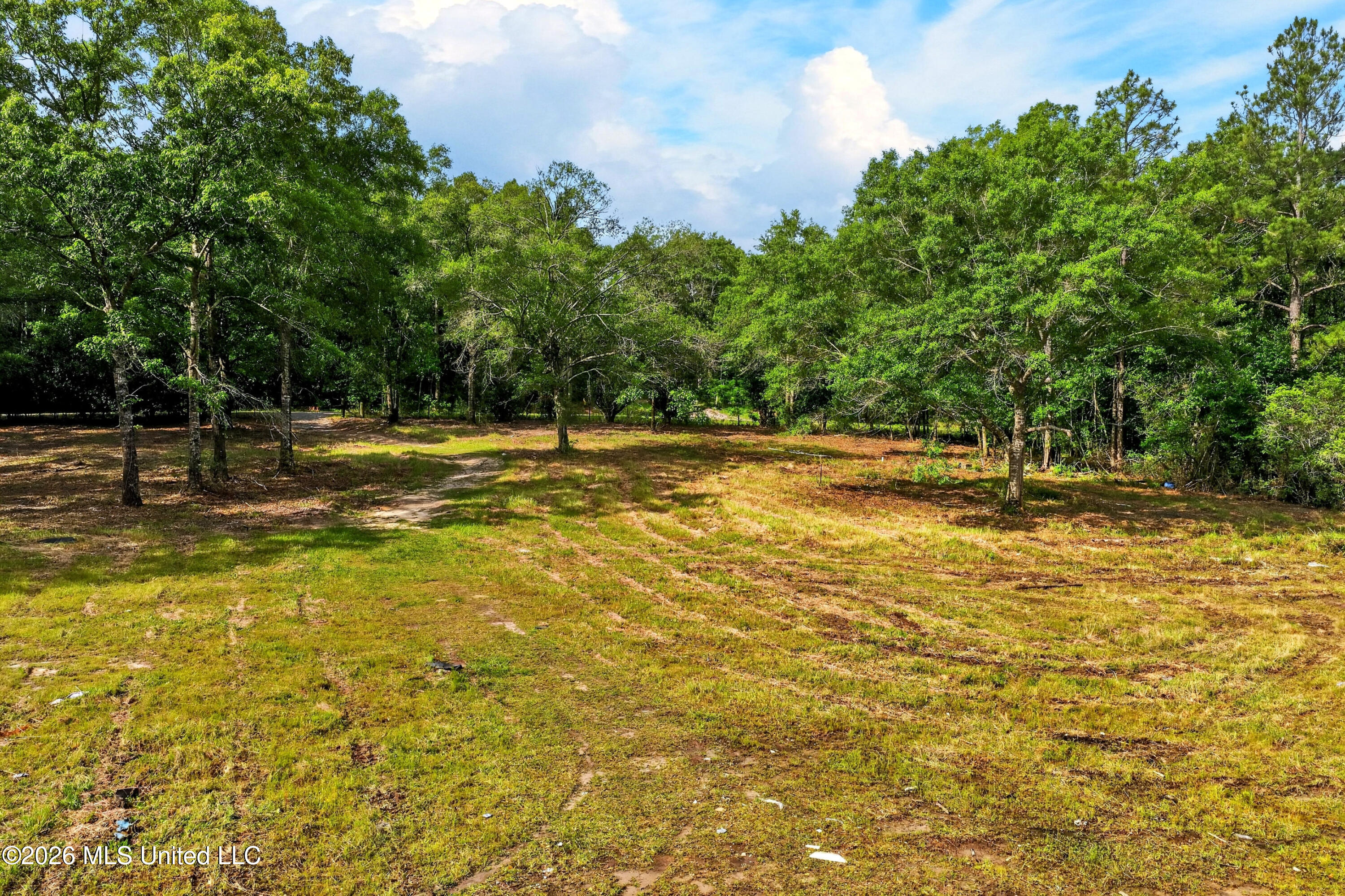 18164 Hudson Lane Property Photo 4