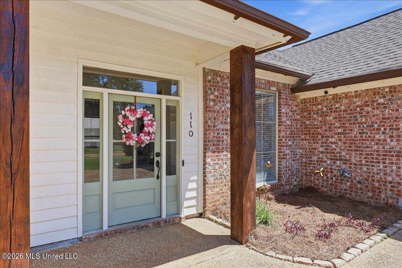 110 Covey Run Property Photo 4