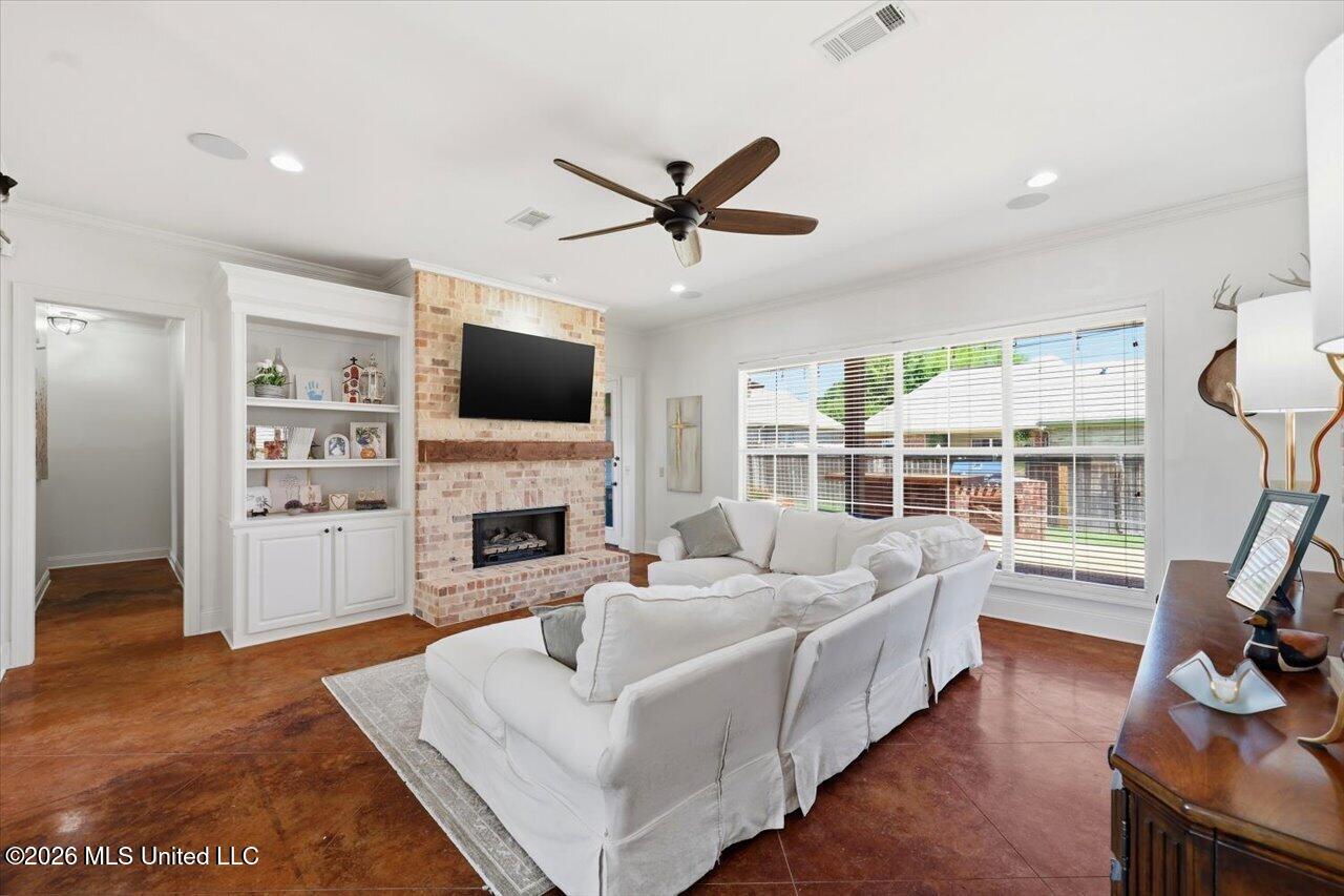 110 Covey Run Property Photo 7