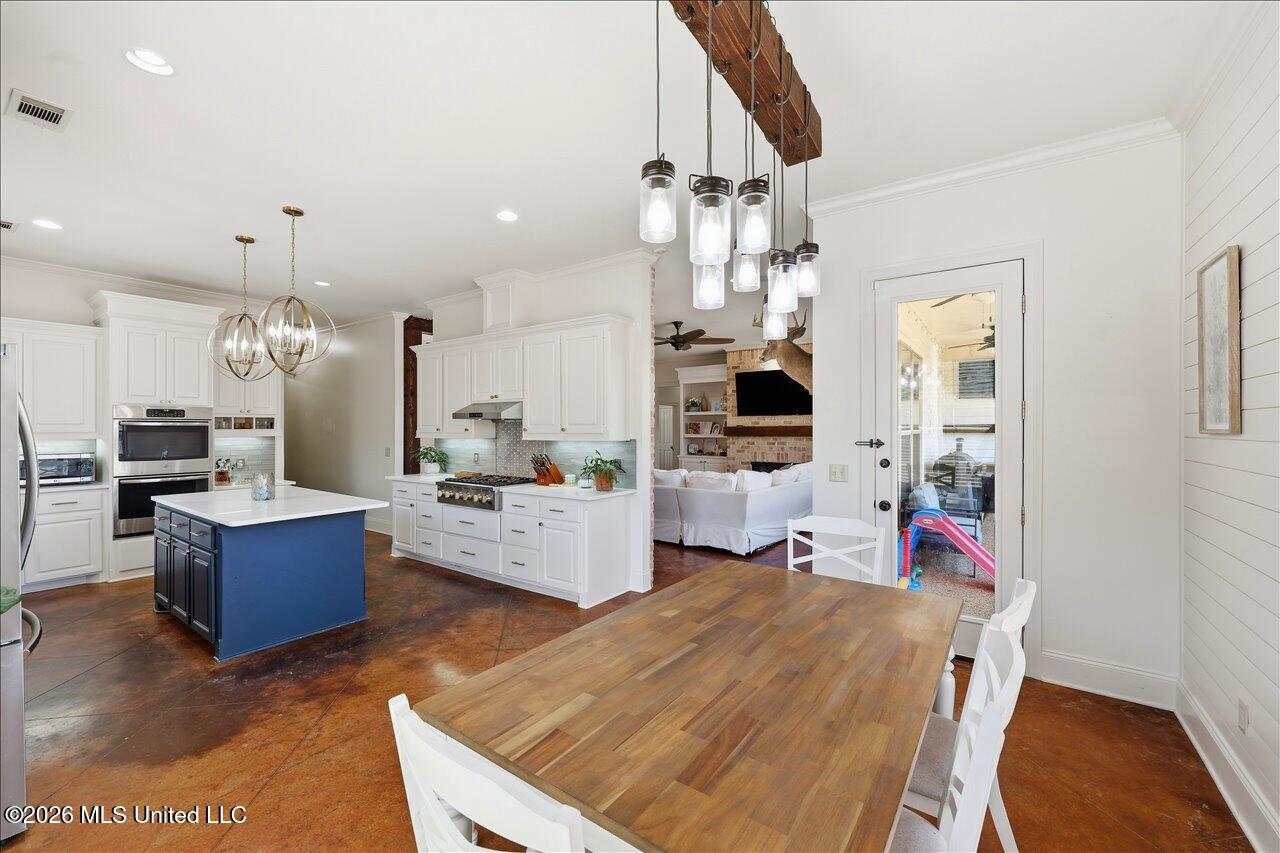 110 Covey Run Property Photo 16