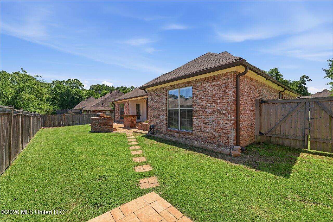 110 Covey Run Property Photo 37