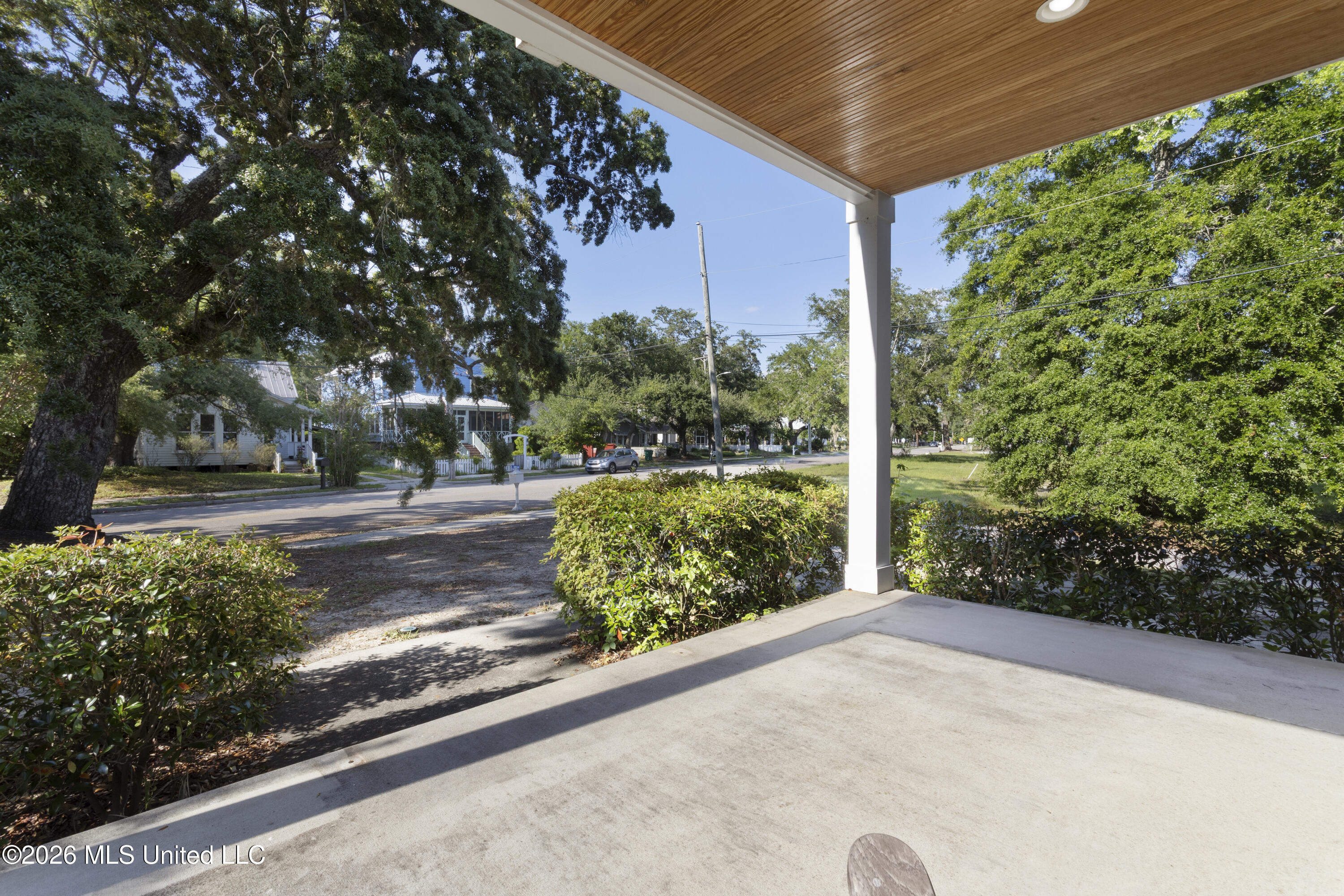 631 2nd Street Property Photo 8