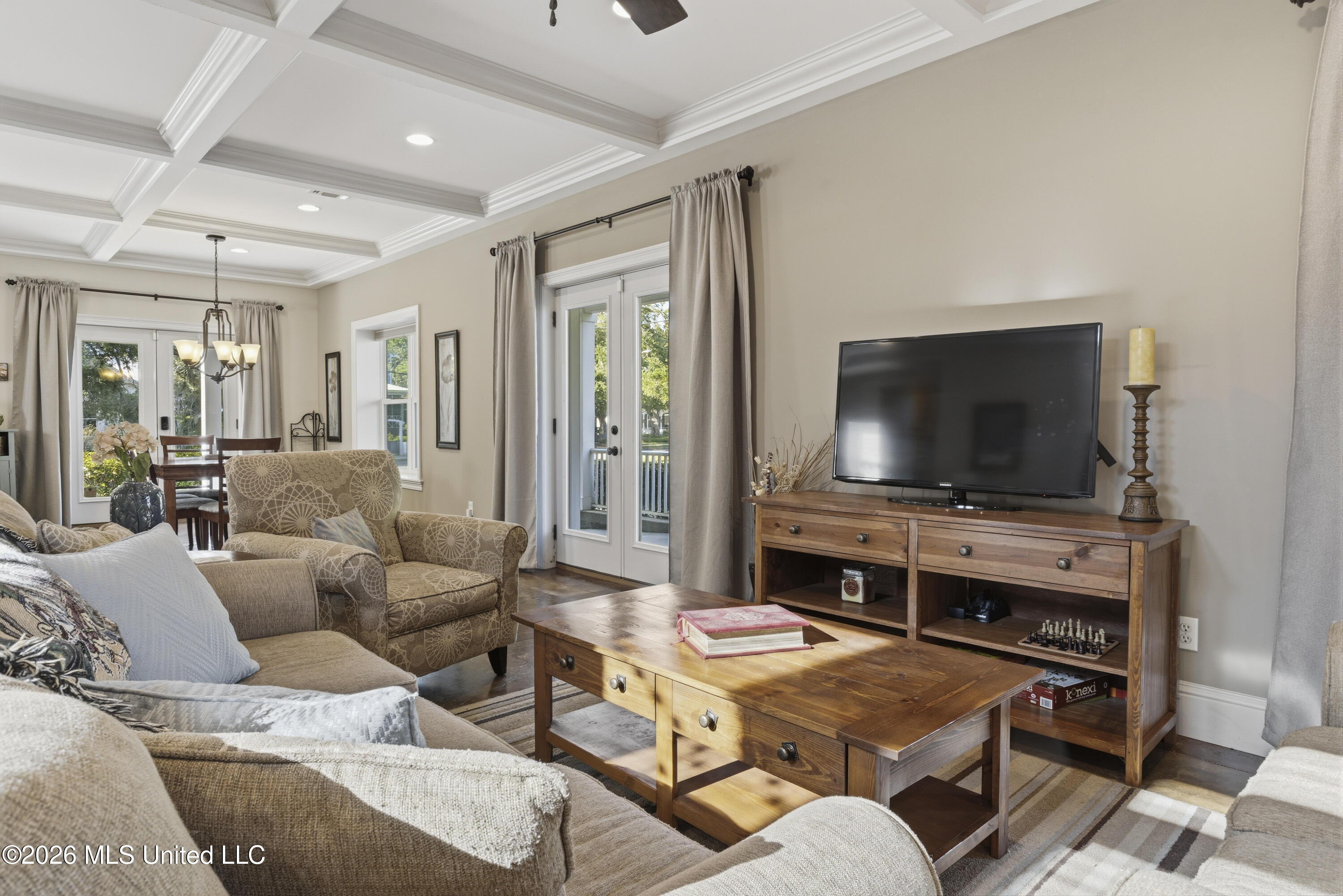 631 2nd Street Property Photo 11