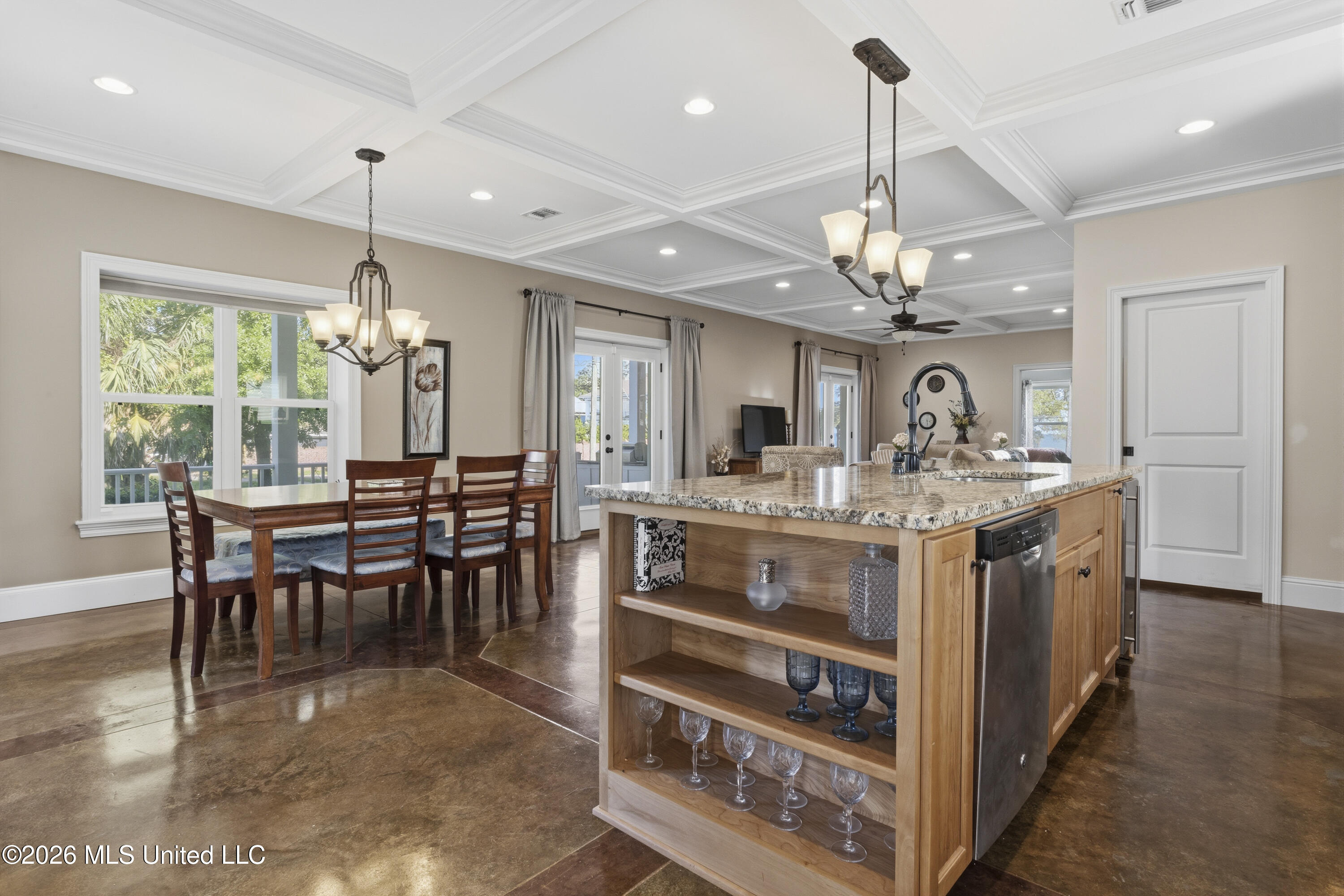 631 2nd Street Property Photo 18