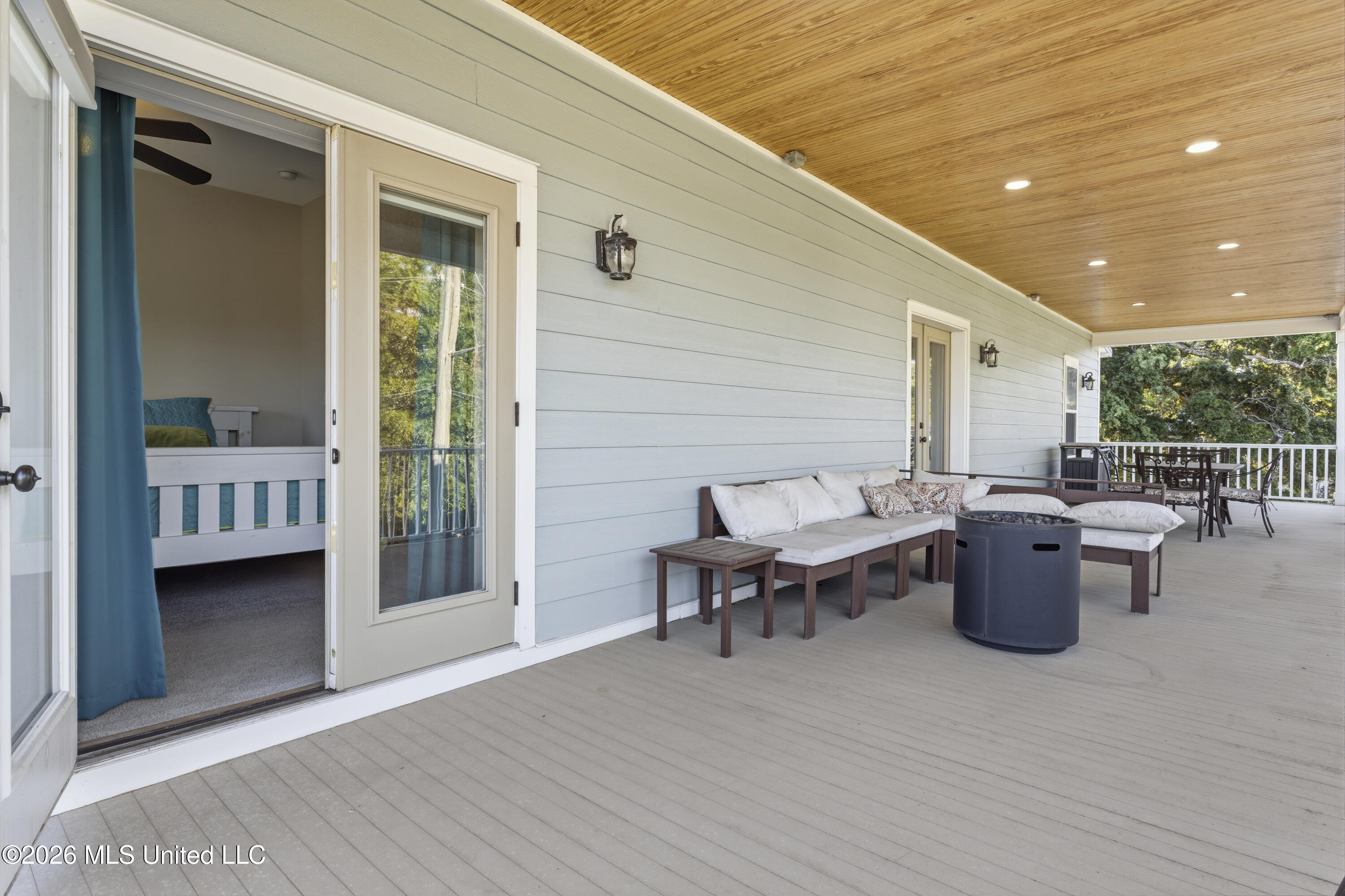 631 2nd Street Property Photo 39