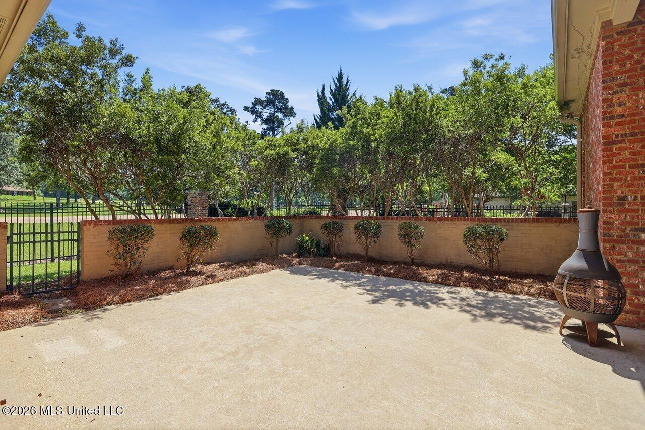 100 Grandeur Drive Property Photo 37