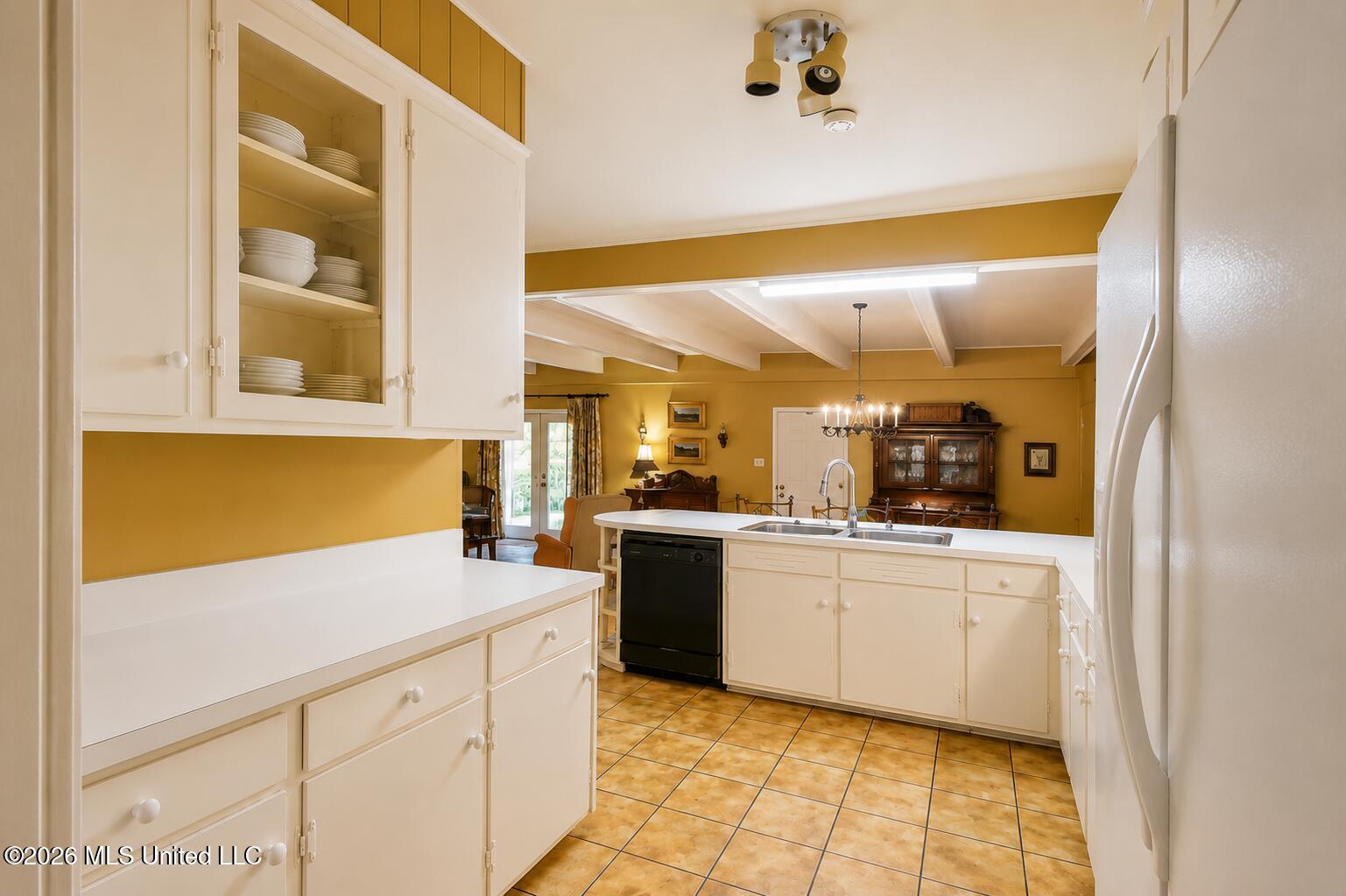 204 Grand Boulevard Property Photo 13