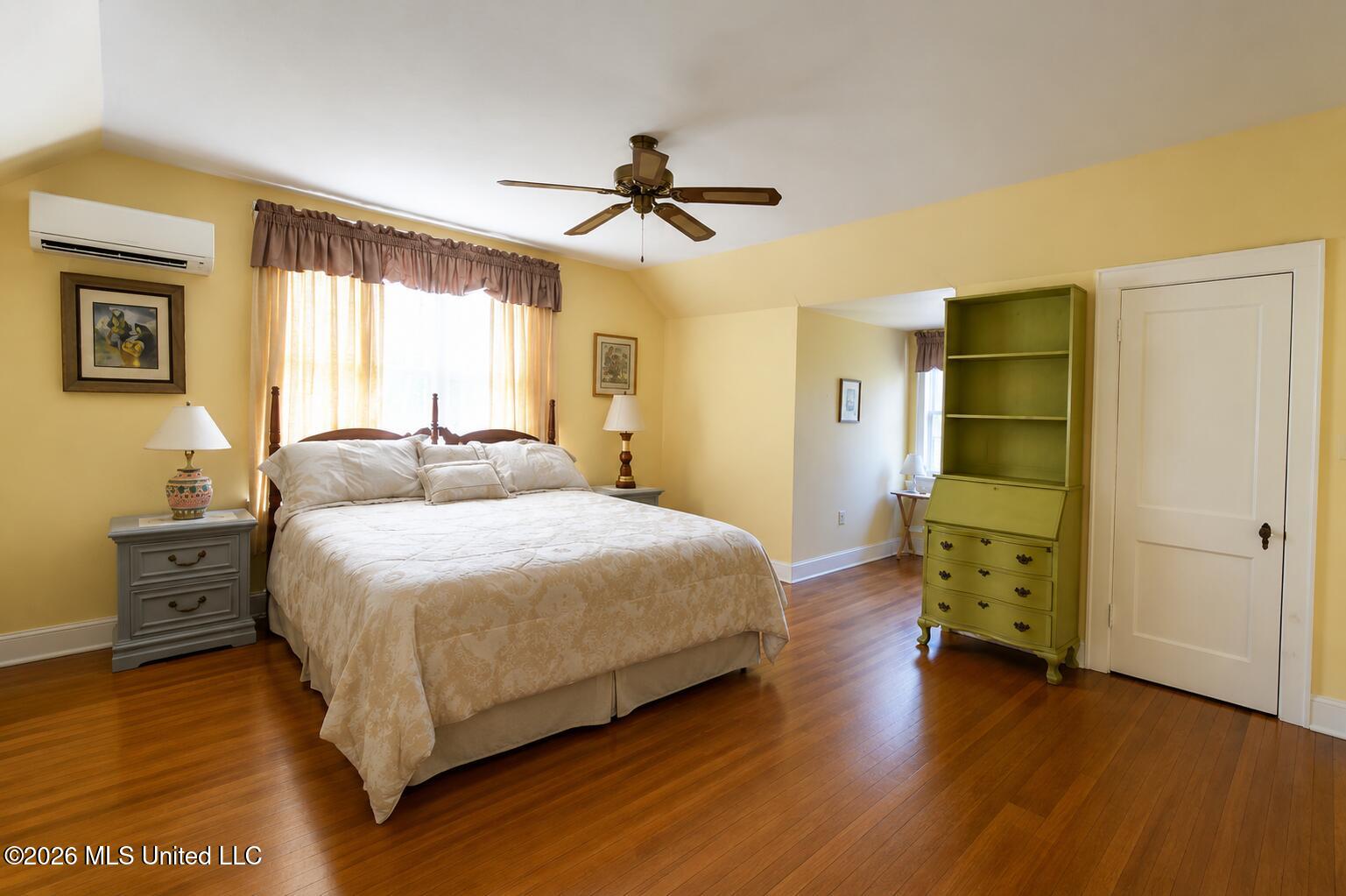 204 Grand Boulevard Property Photo 23