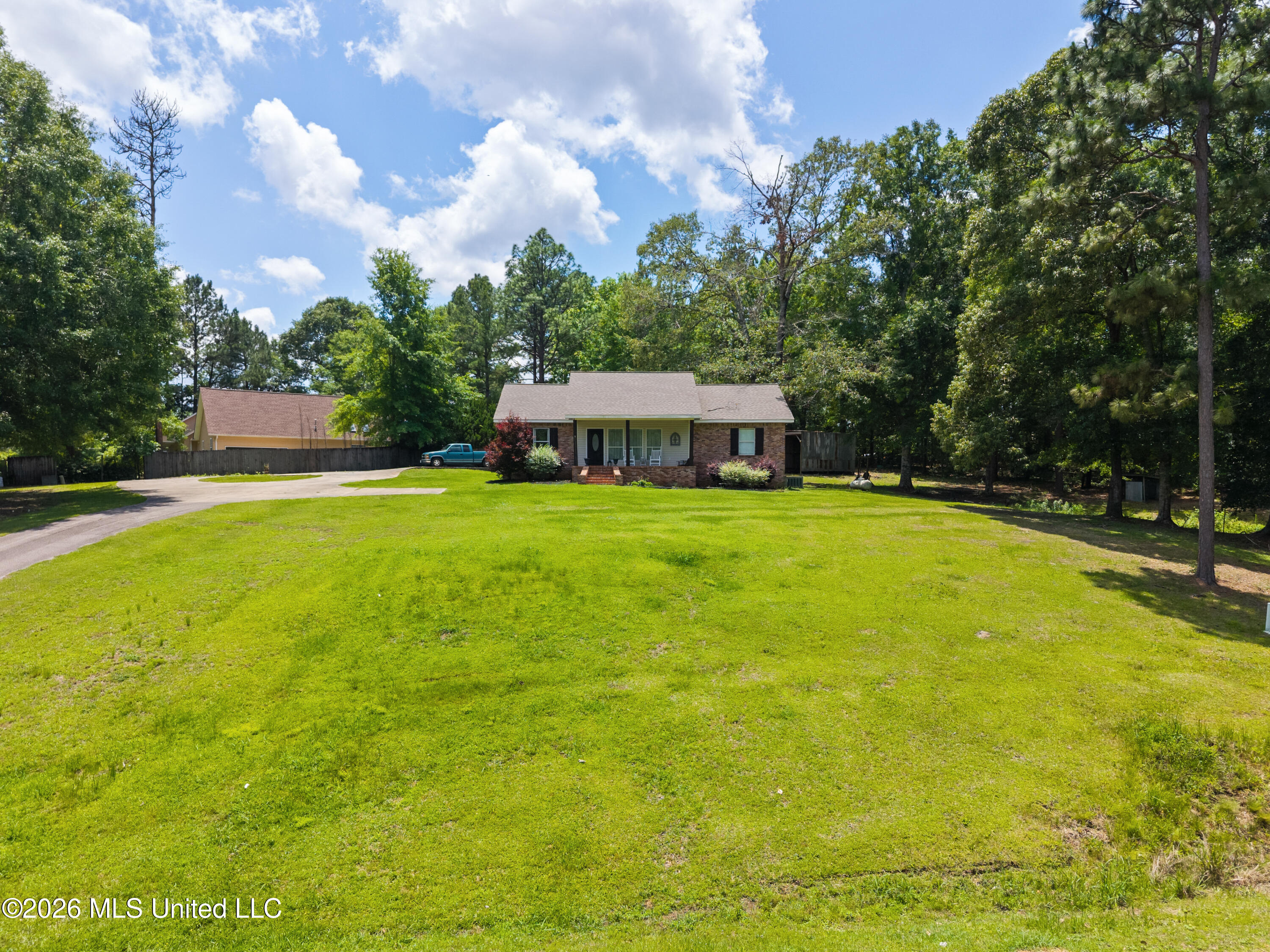 73 Pine Crest Road Property Photo 3