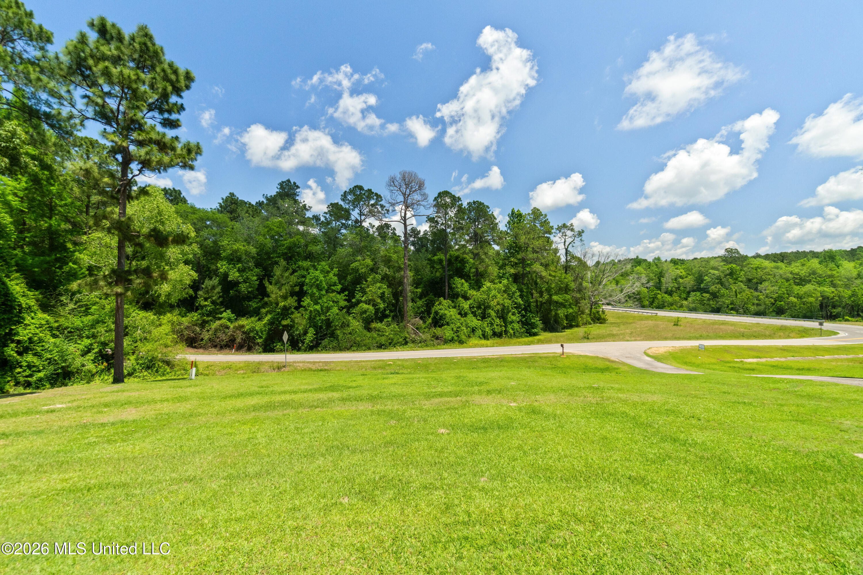 73 Pine Crest Road Property Photo 6