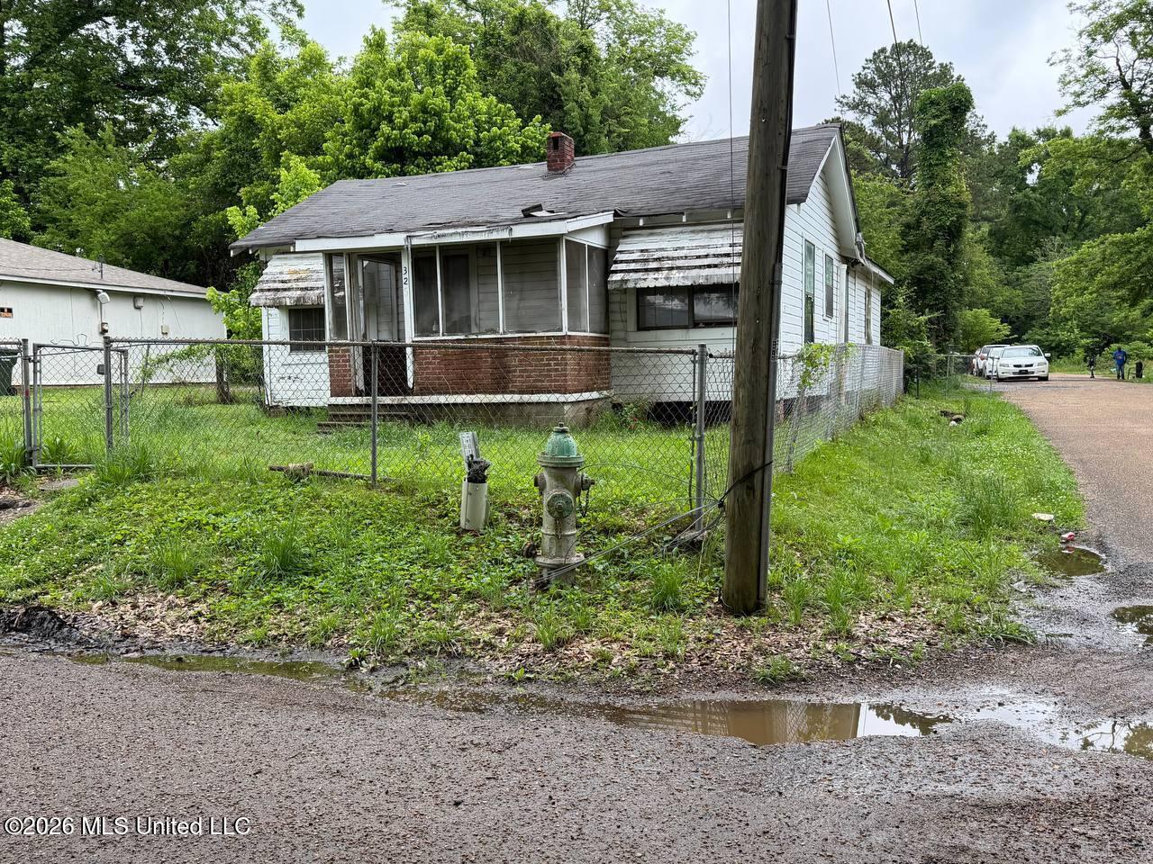 325 Belview Avenue Property Photo 2