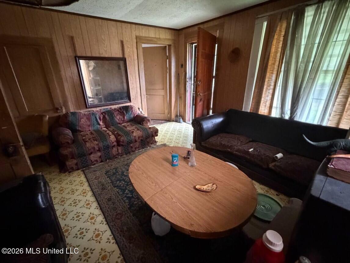 325 Belview Avenue Property Photo 5