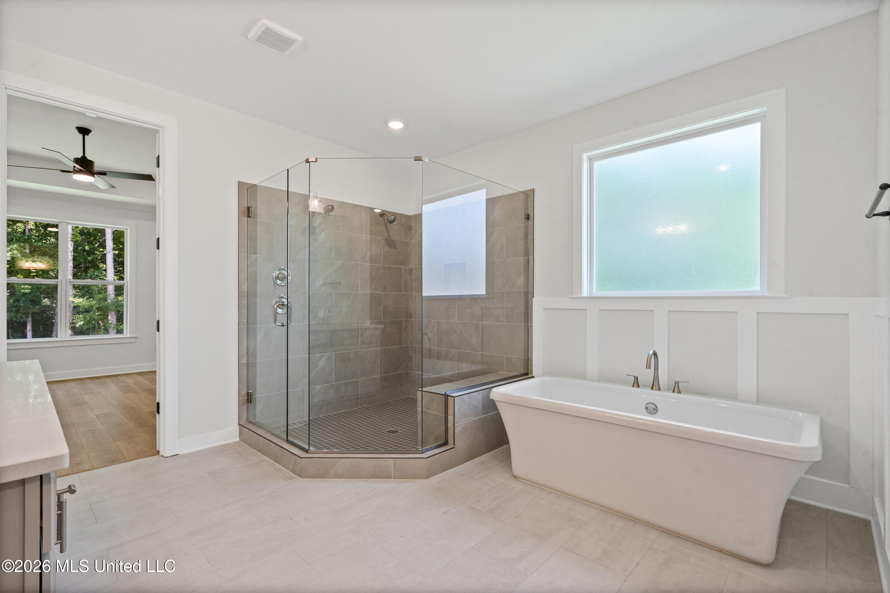 9810 Cypress Ldg Cove Property Photo 12
