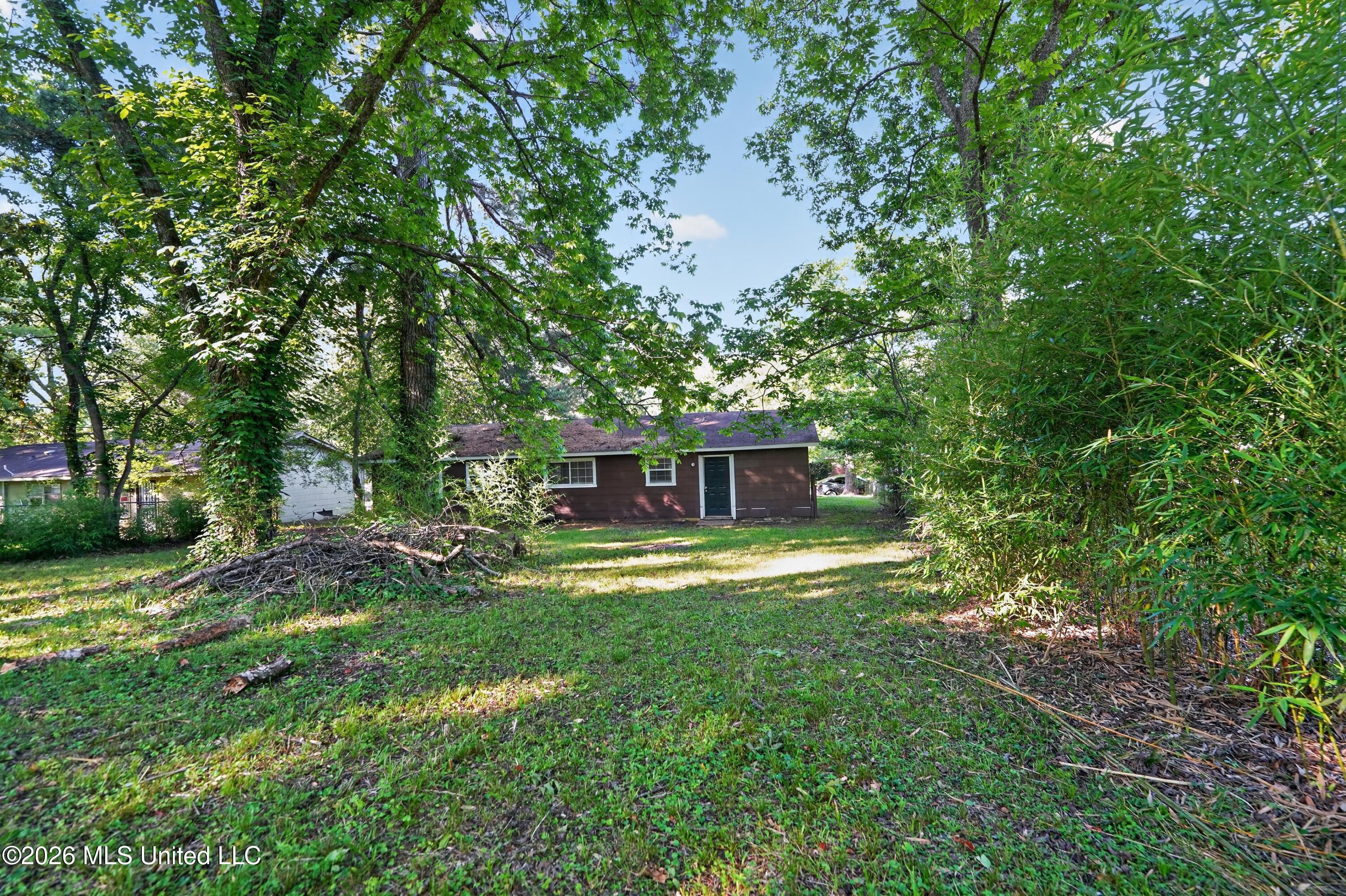 620 Queen Circle Property Photo 1