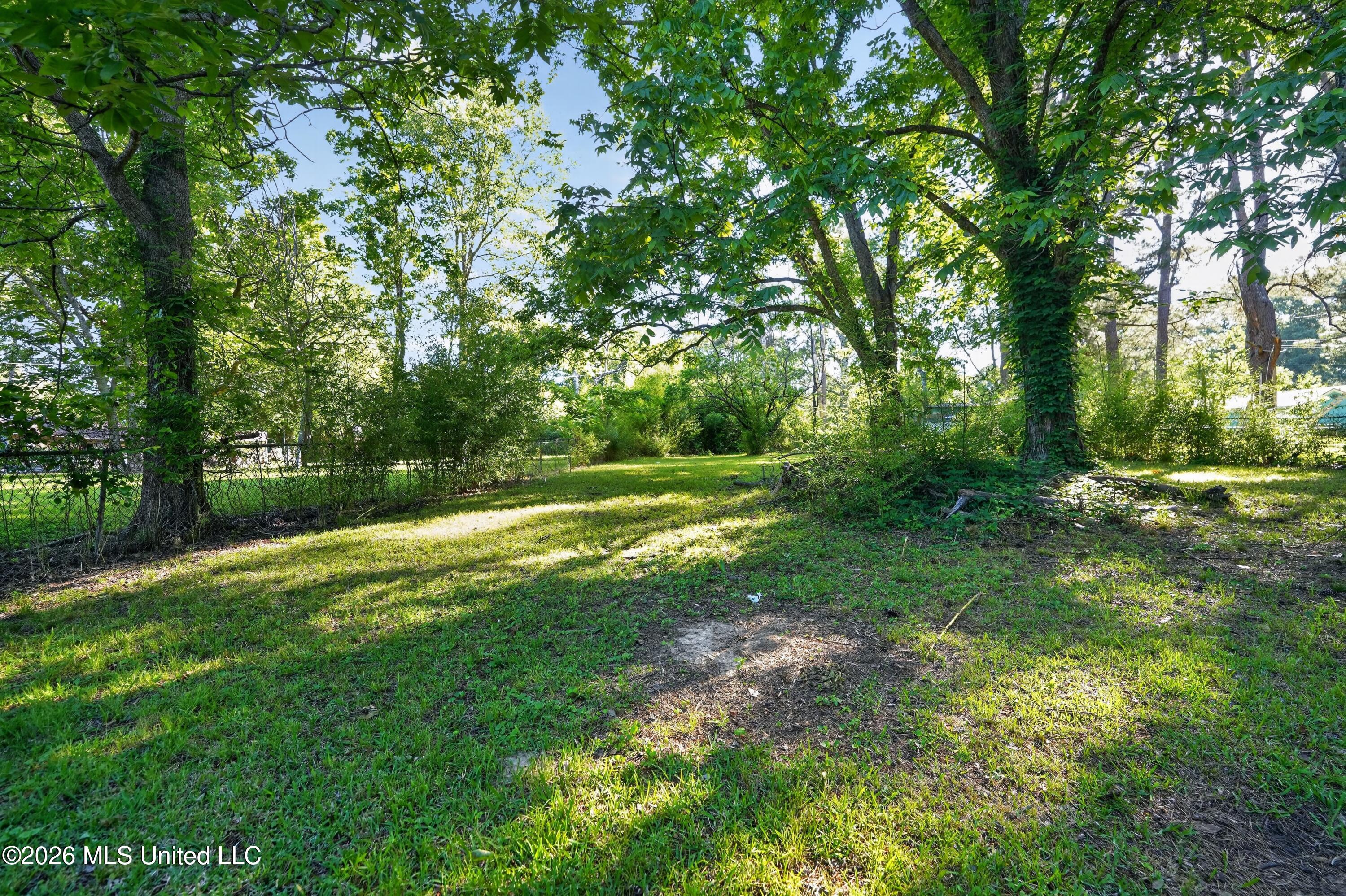 620 Queen Circle Property Photo 2