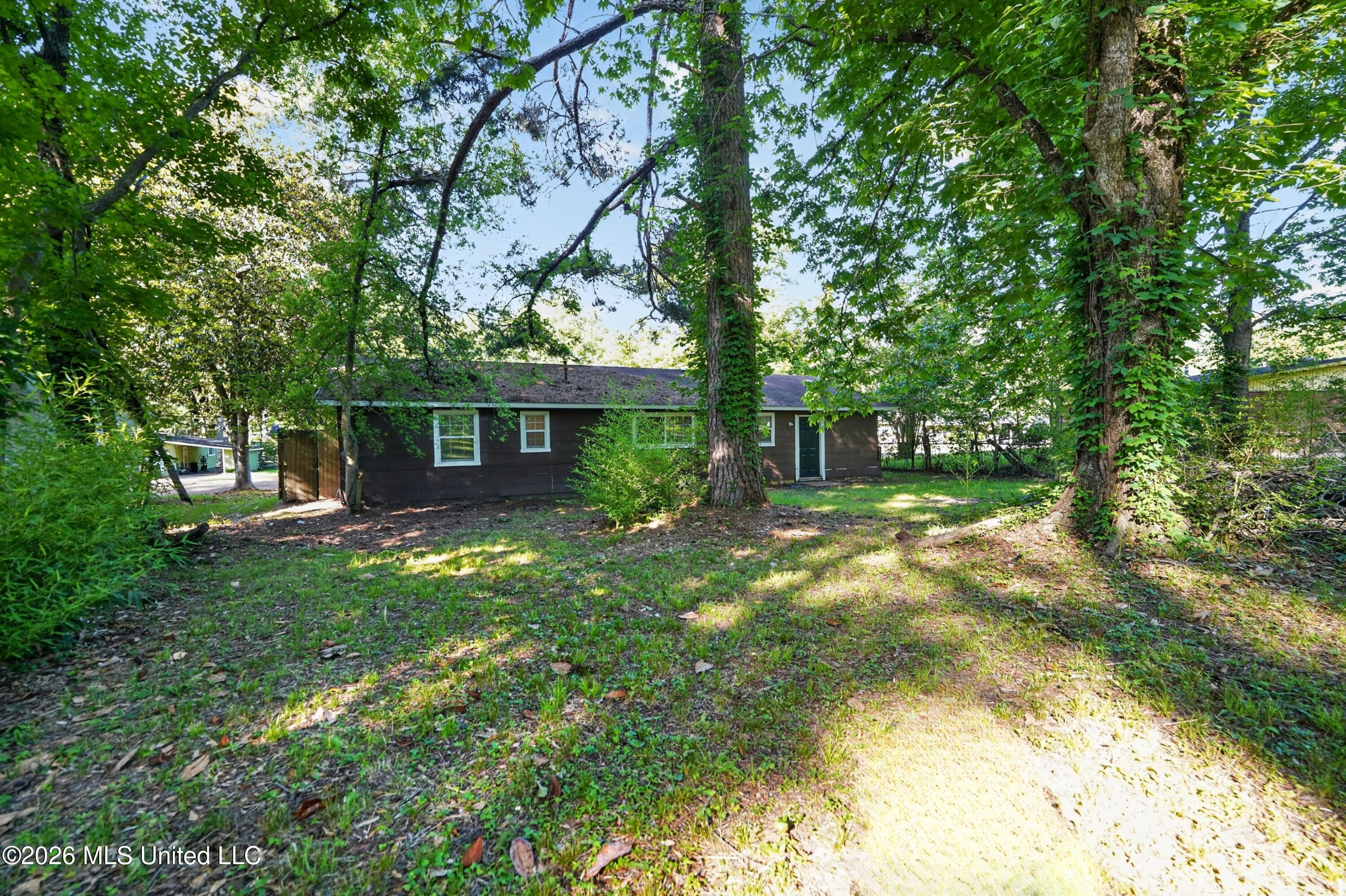 620 Queen Circle Property Photo 7