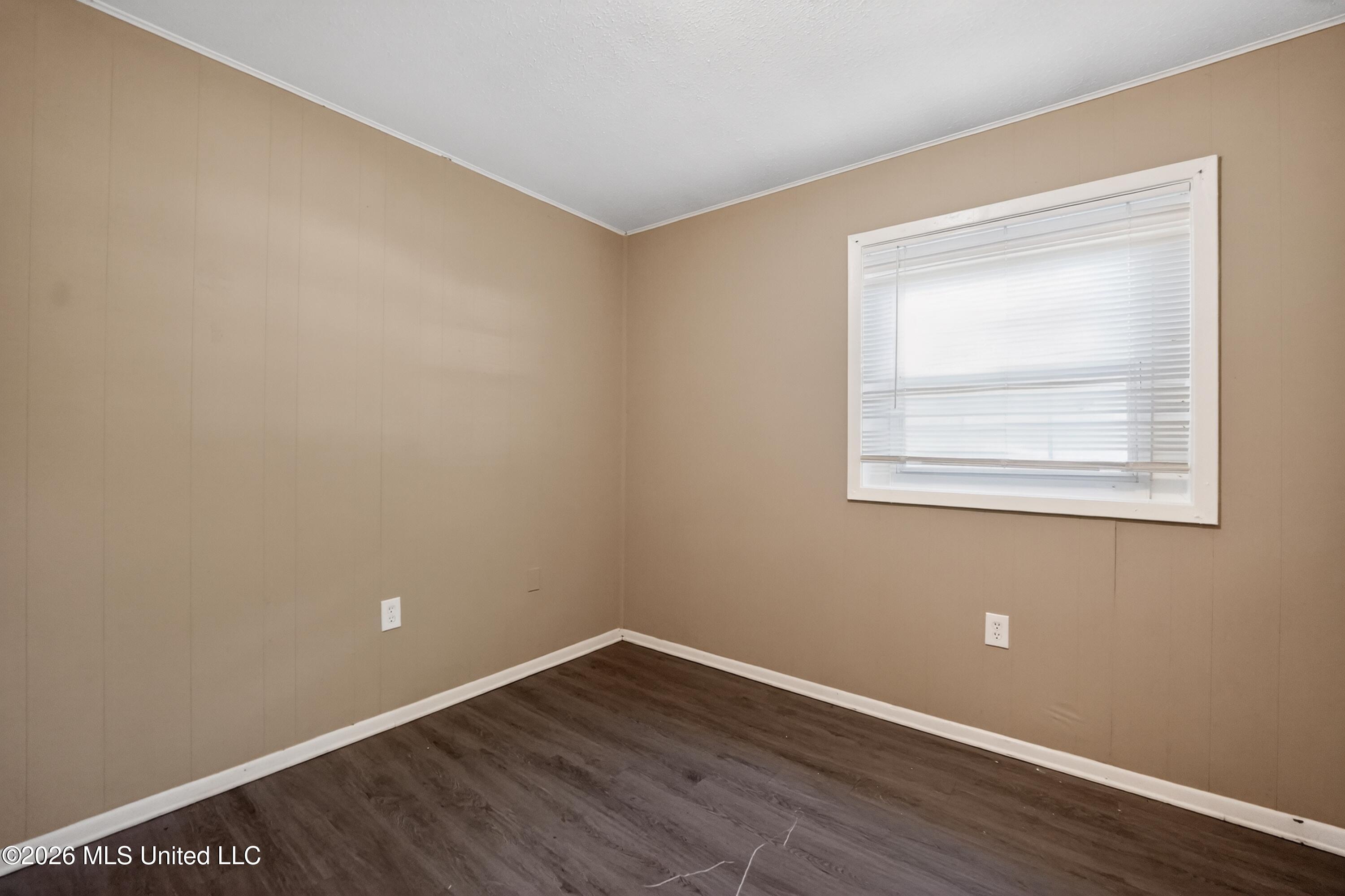 620 Queen Circle Property Photo 9