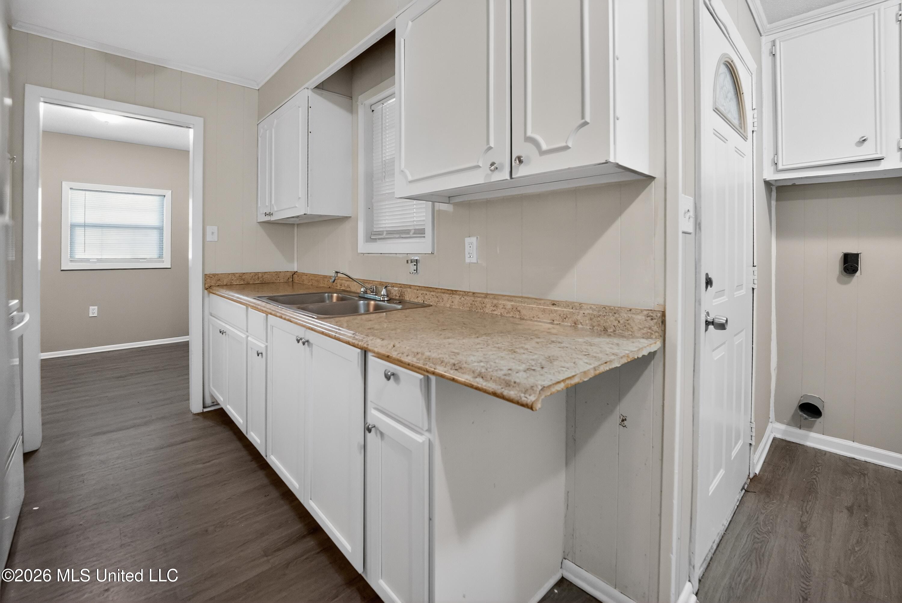 620 Queen Circle Property Photo 24