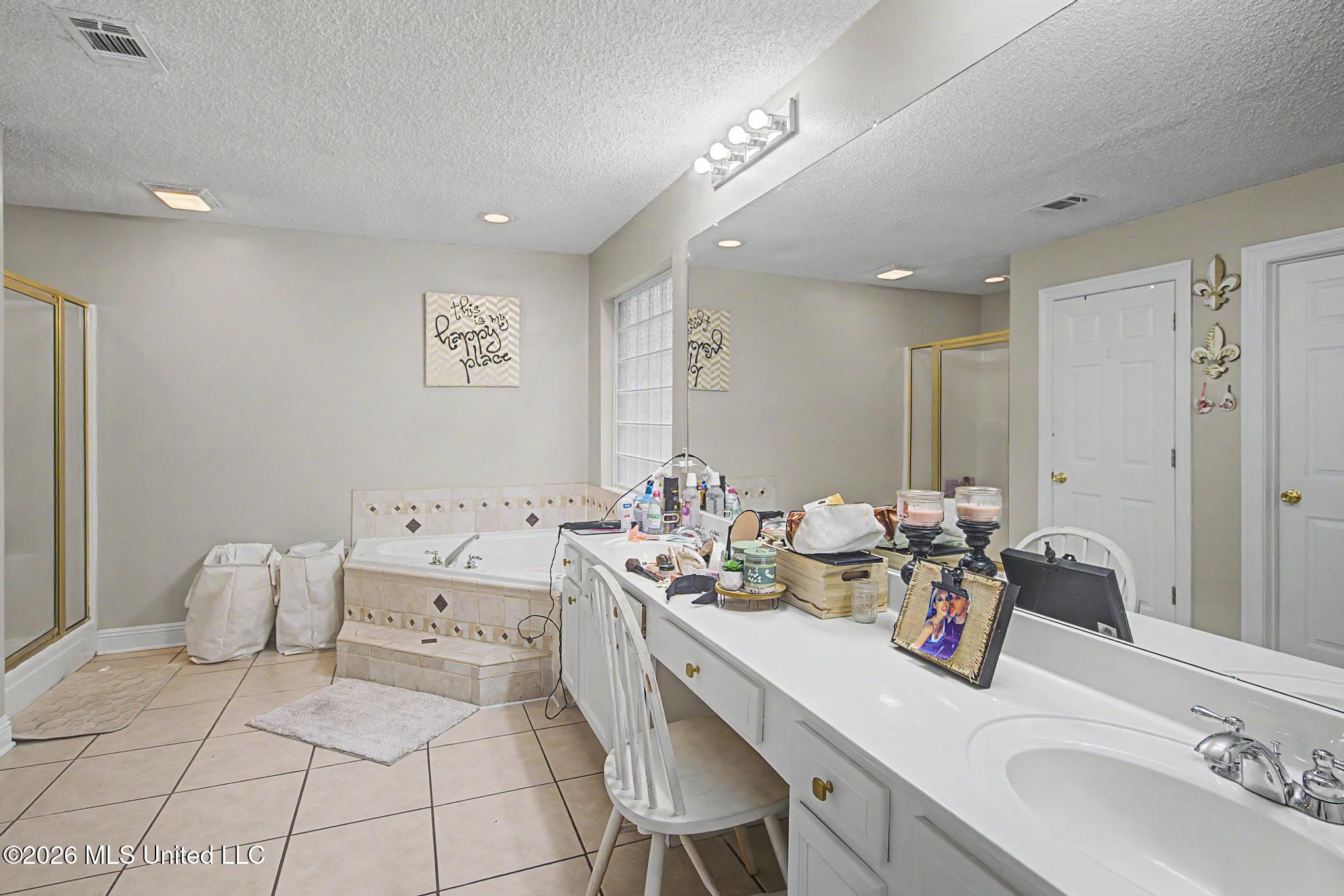 515 Royal Oak Drive Property Photo 24