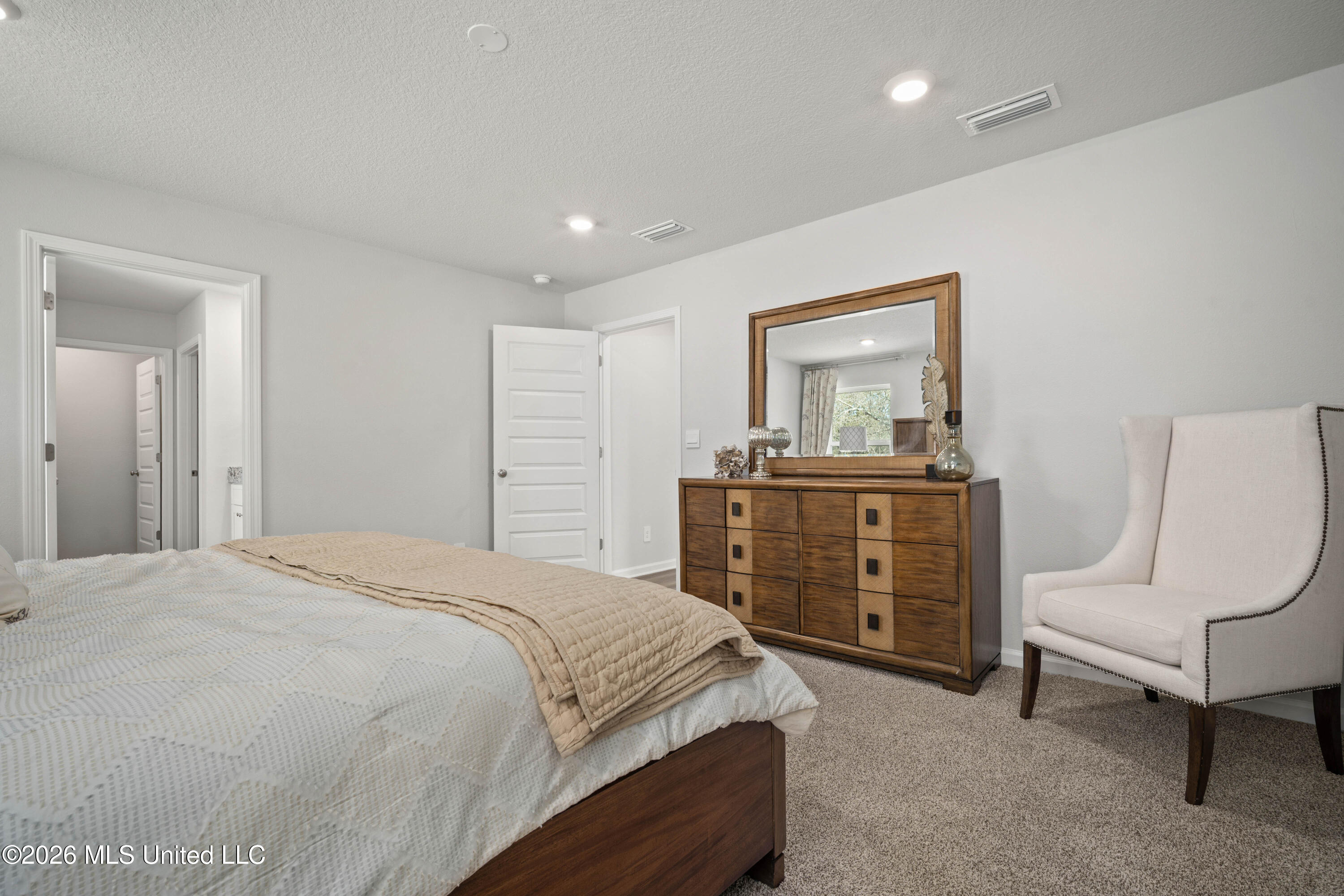13449 Pond Ridge Way Property Photo 13