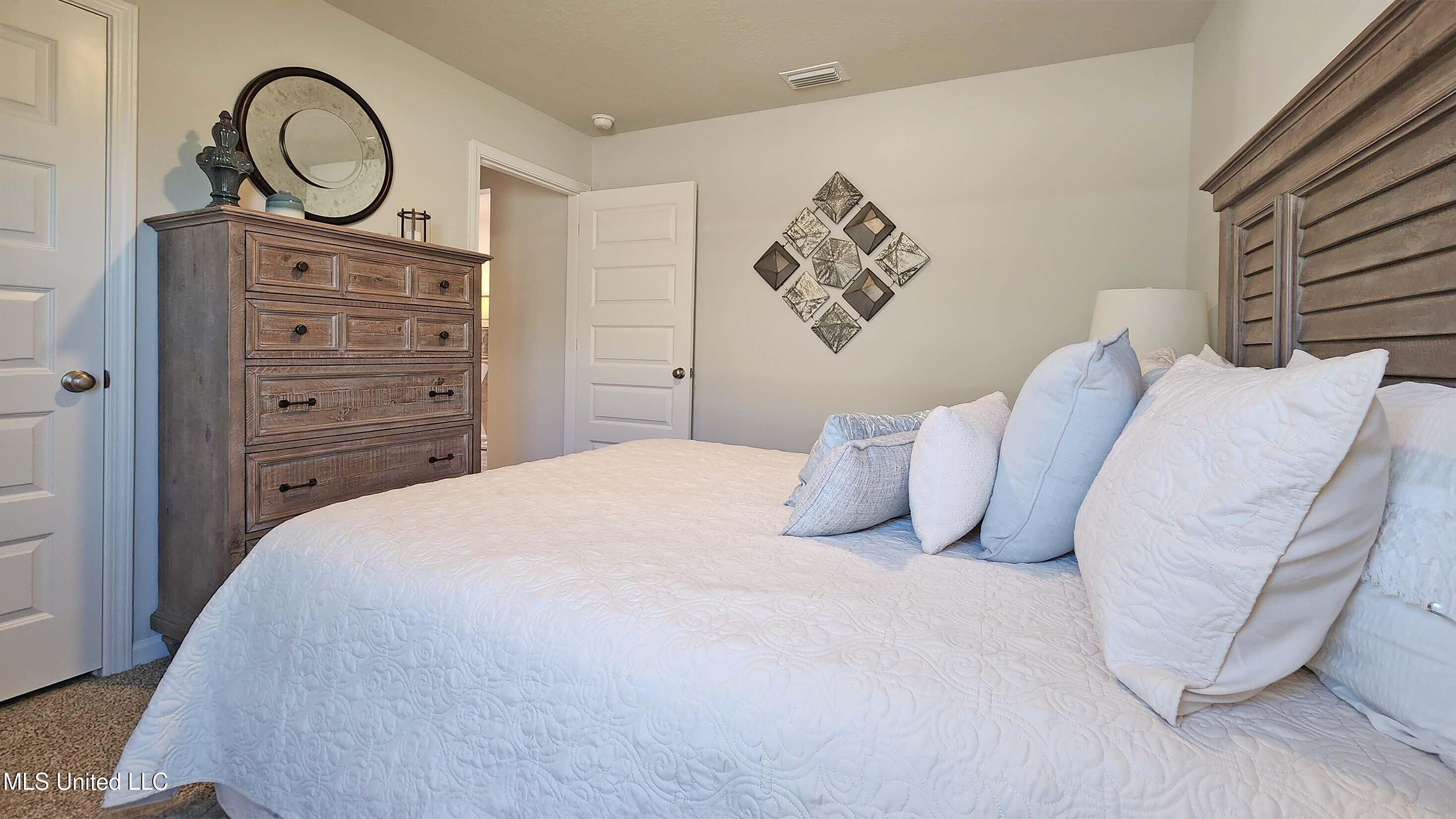 13434 Pond Ridge Way Property Photo 23