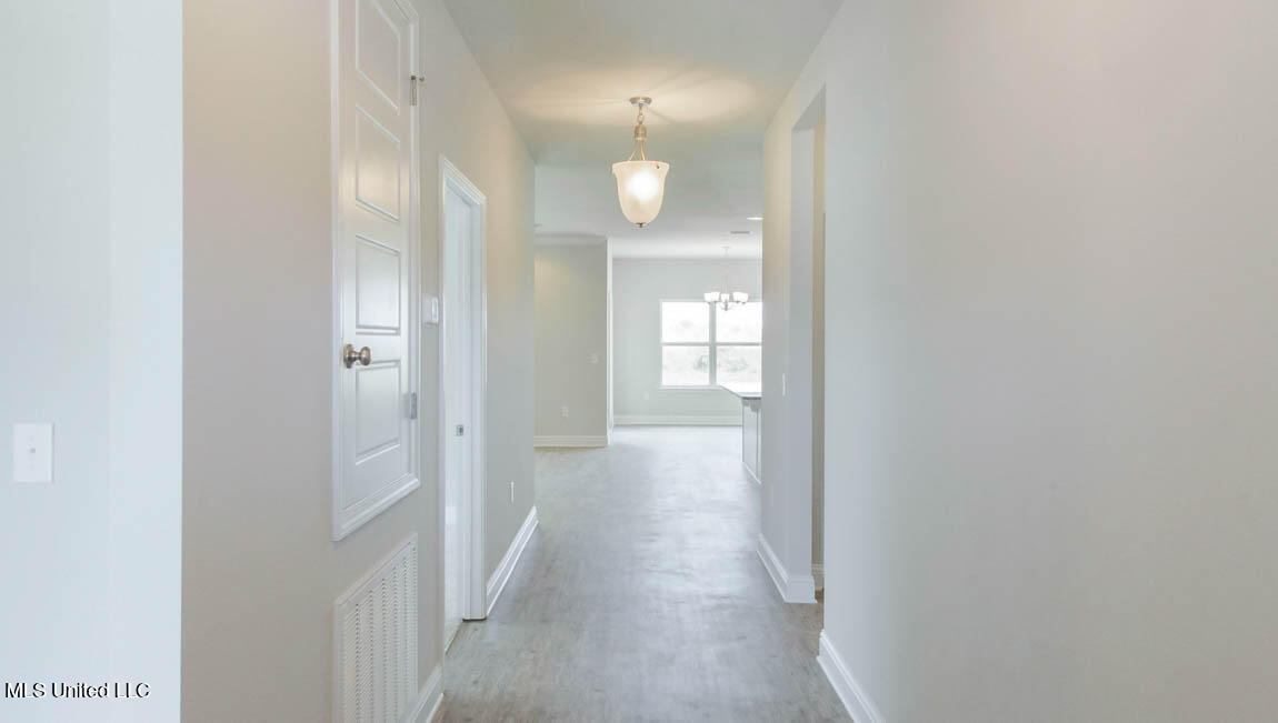 18437 Spring Hill Drive Property Photo 2