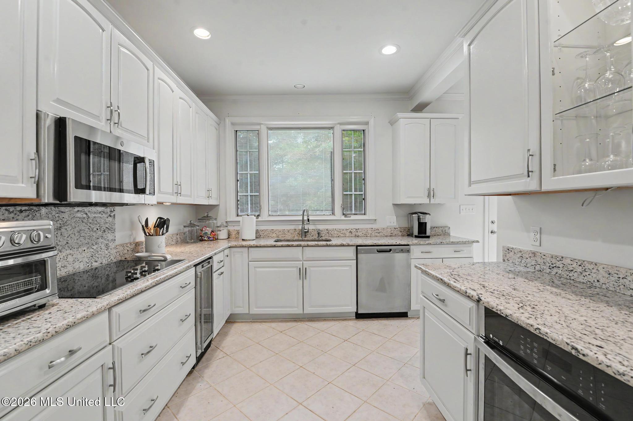 4187 Saussy Lane Property Photo 11
