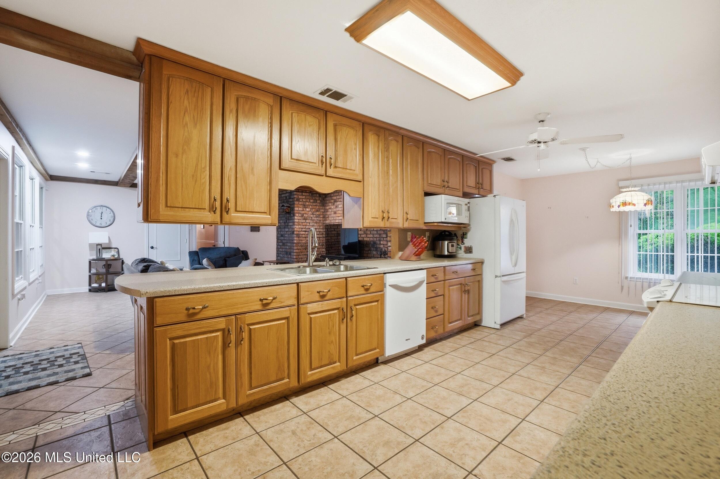 1237 Main Street Property Photo 23