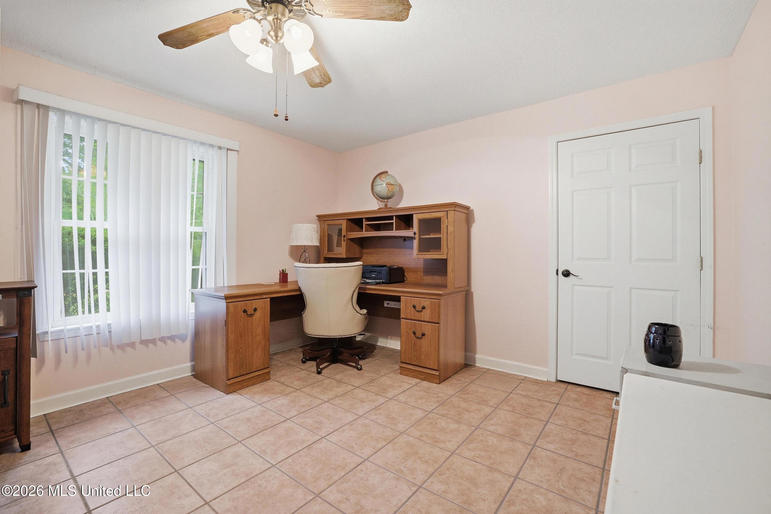 1237 Main Street Property Photo 27