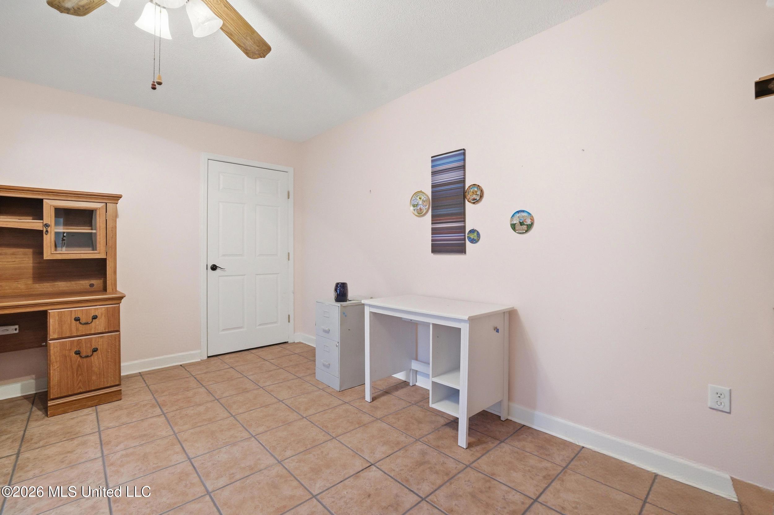 1237 Main Street Property Photo 28