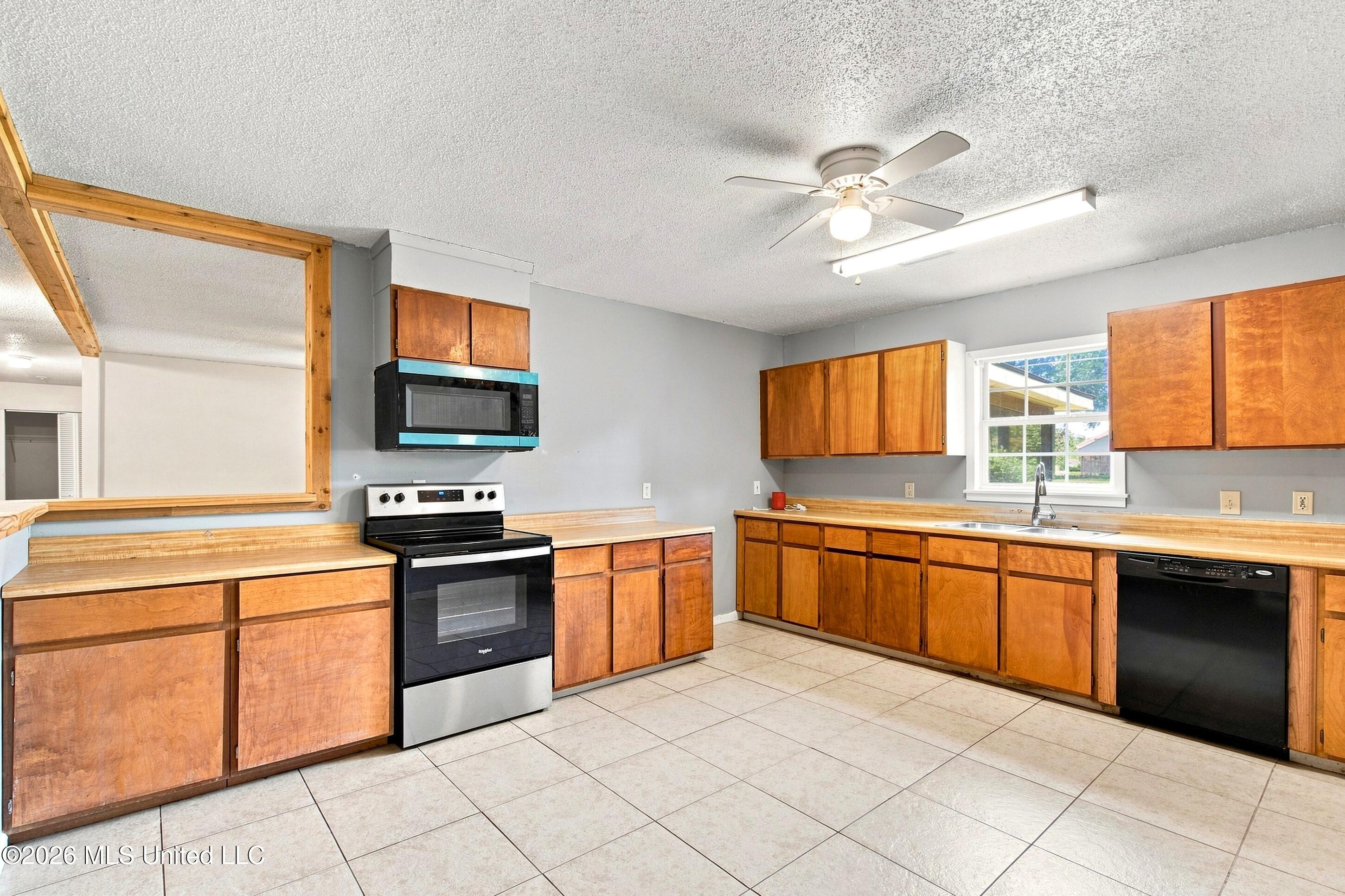 280 Thunderbird Drive Property Photo 10