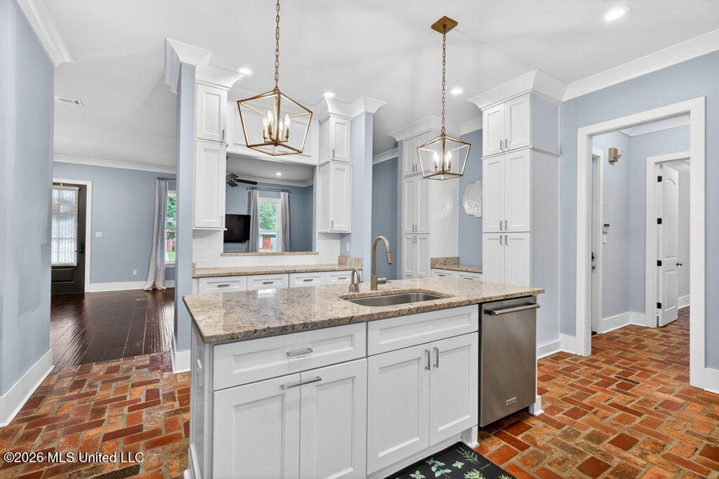 125 Espy Avenue Property Photo 11
