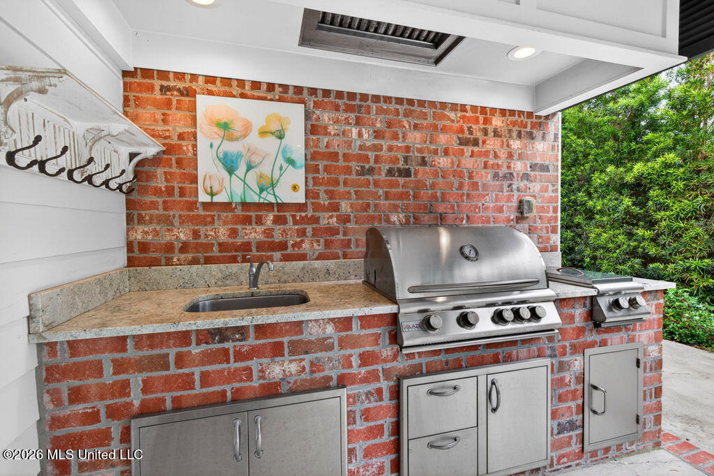 125 Espy Avenue Property Photo 40