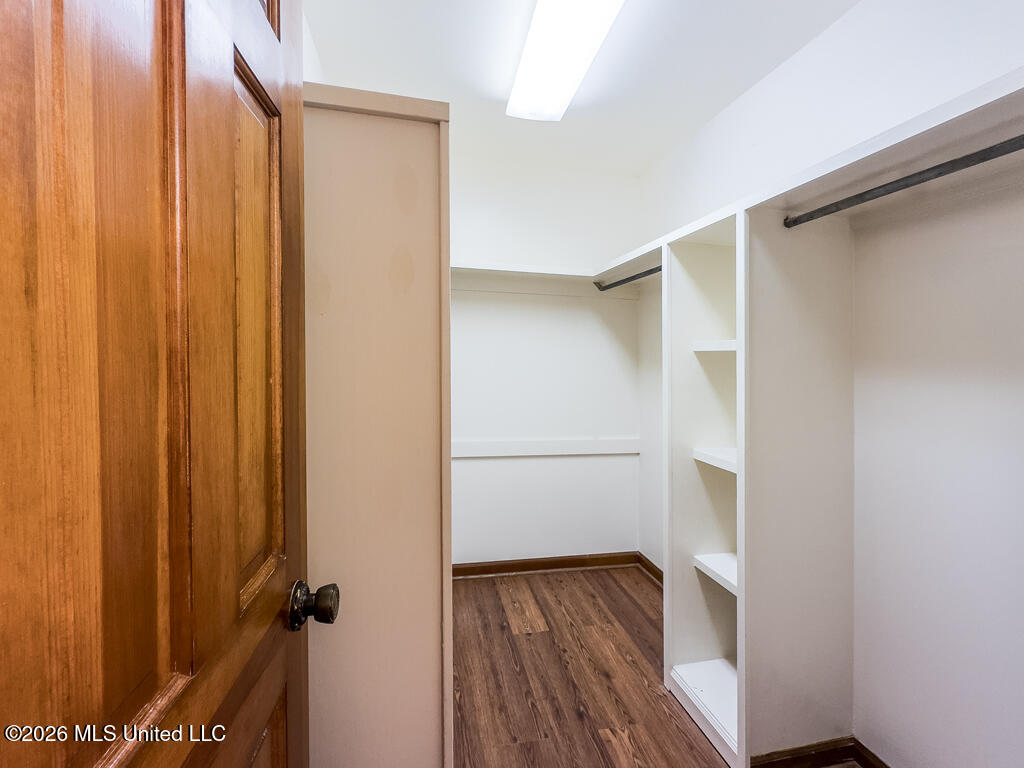 2411 Burke Street Property Photo 29