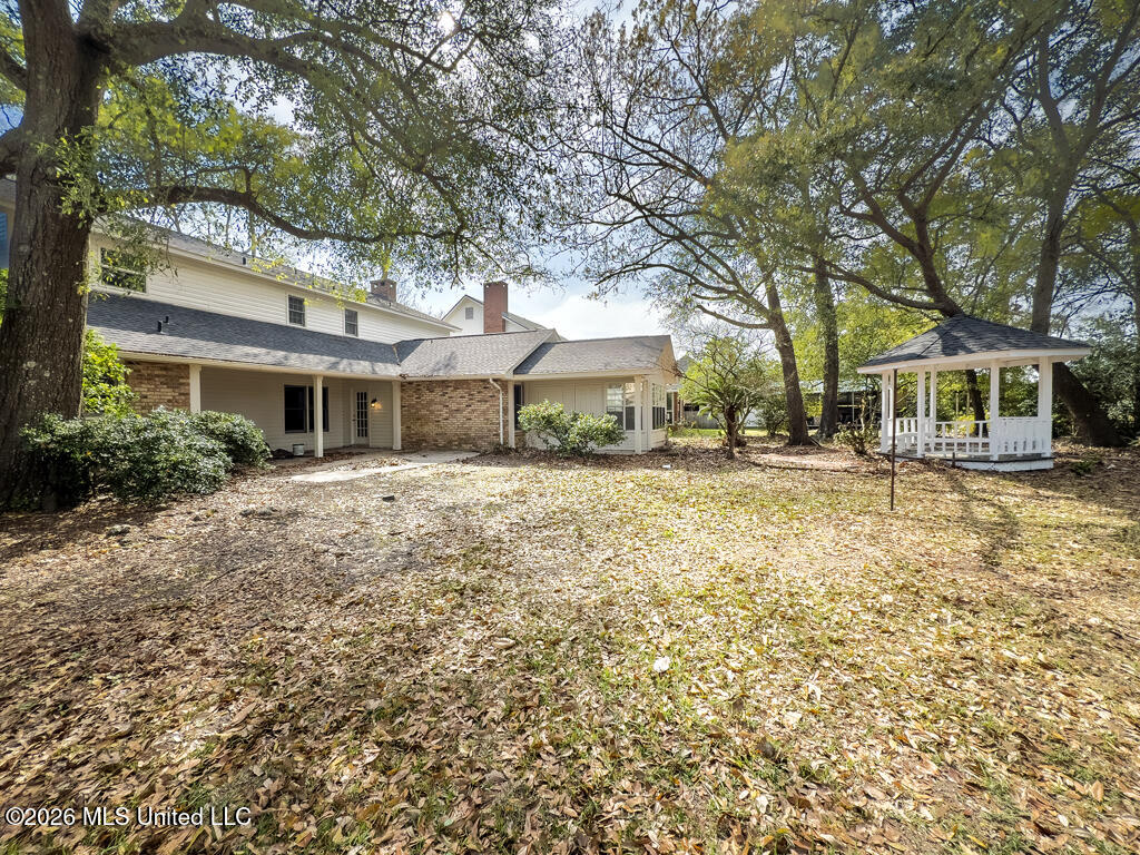 2411 Burke Street Property Photo 45