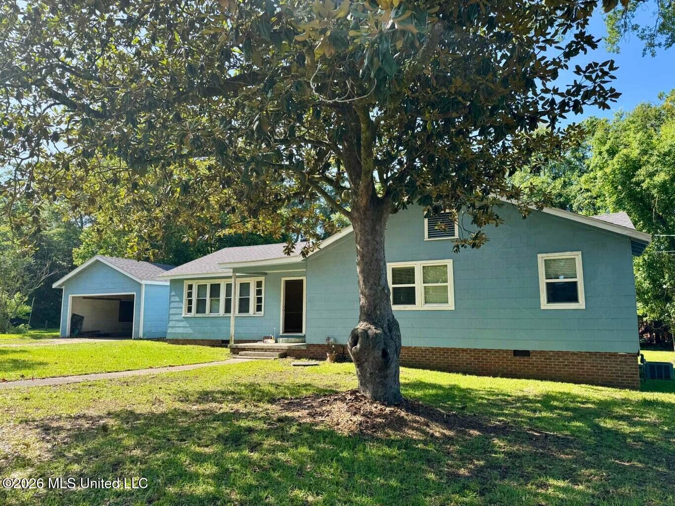 303 Petal Drive Property Photo 1