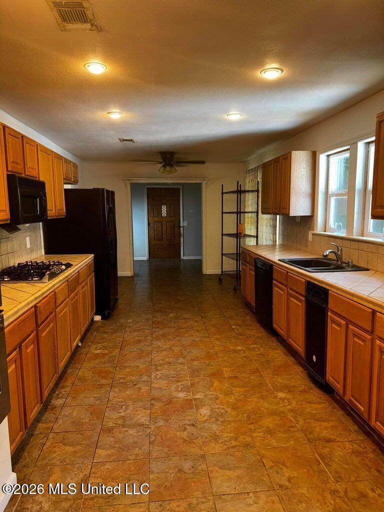 303 Petal Drive Property Photo 12