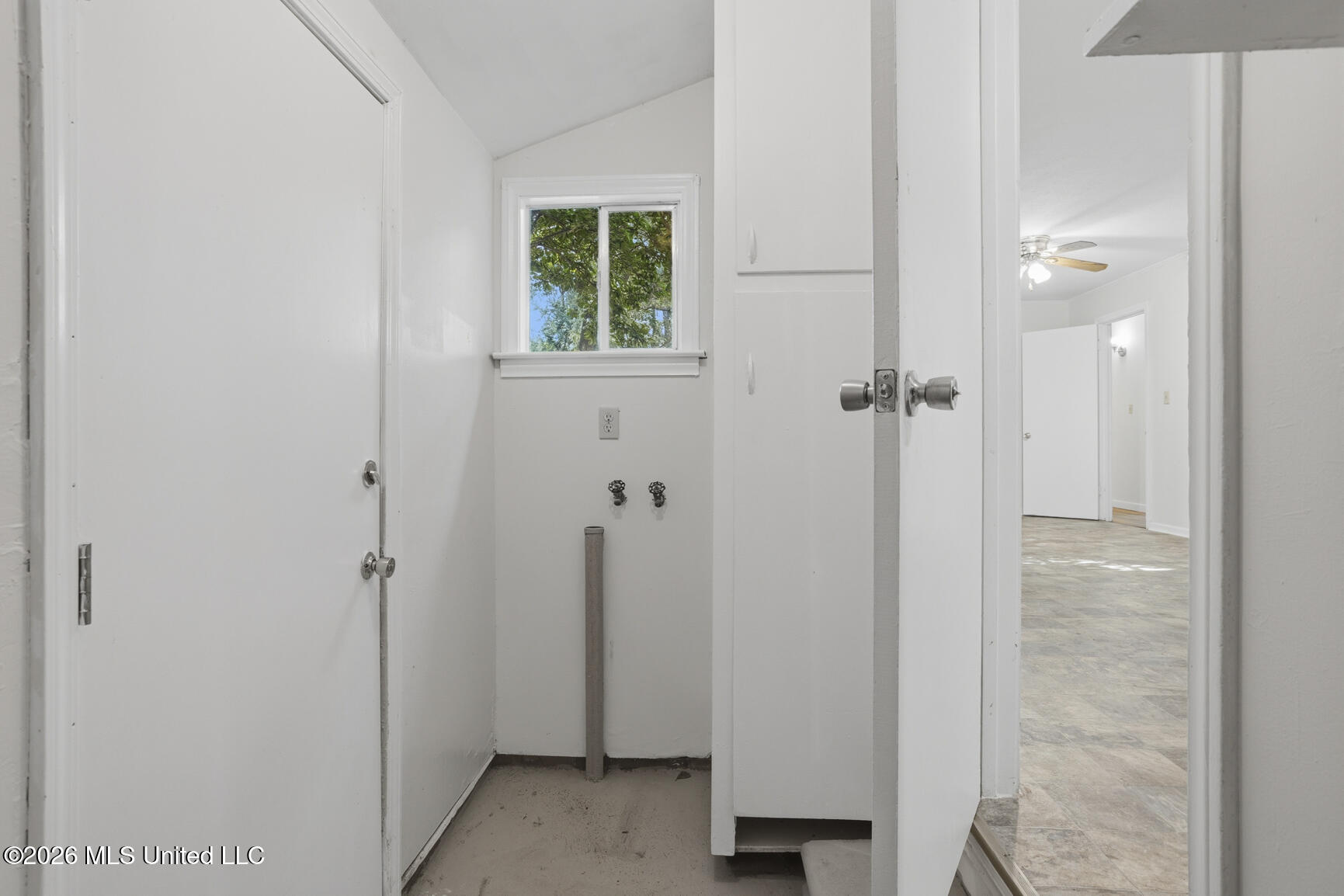 815 Mamie Drive Property Photo 14
