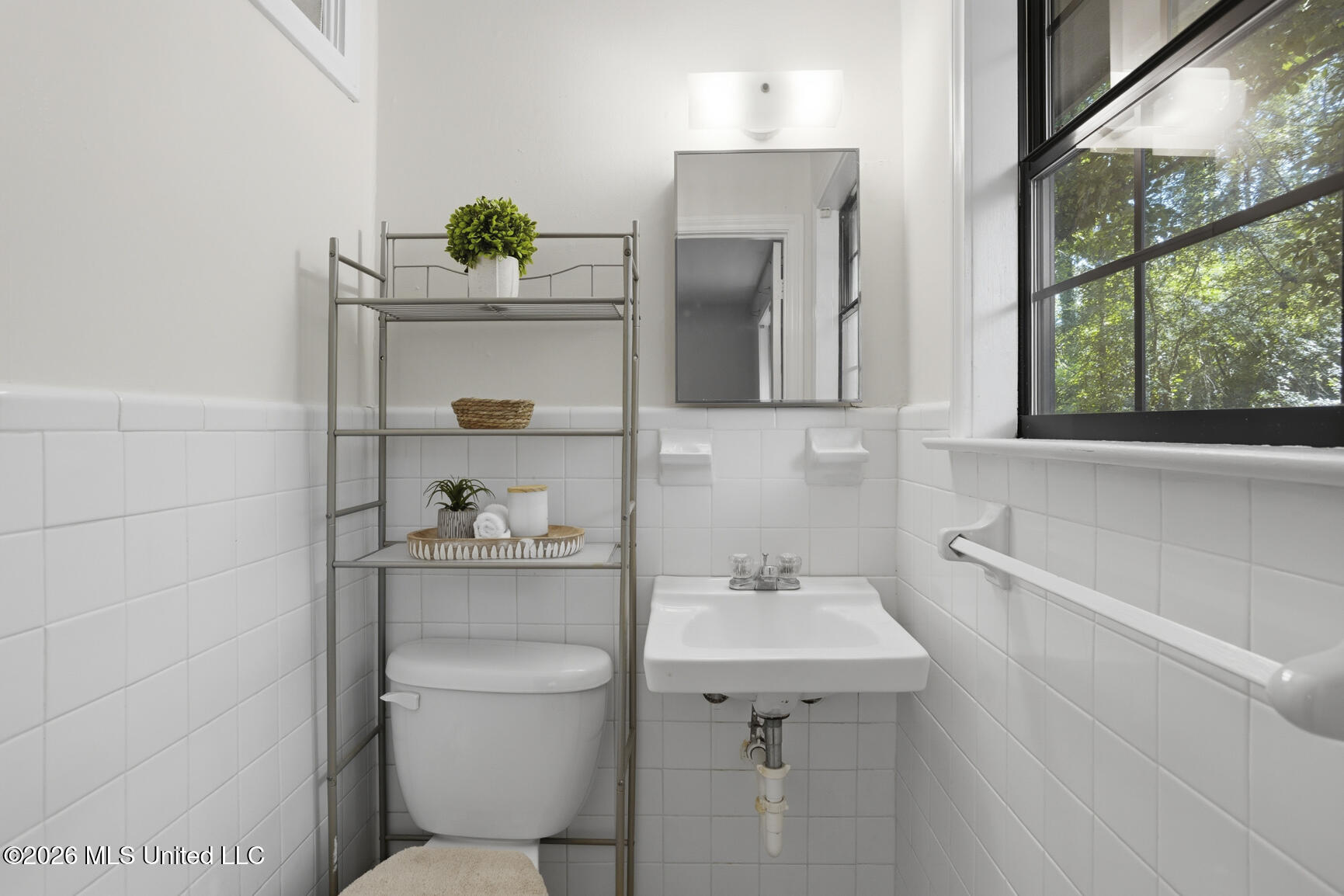 815 Mamie Drive Property Photo 18