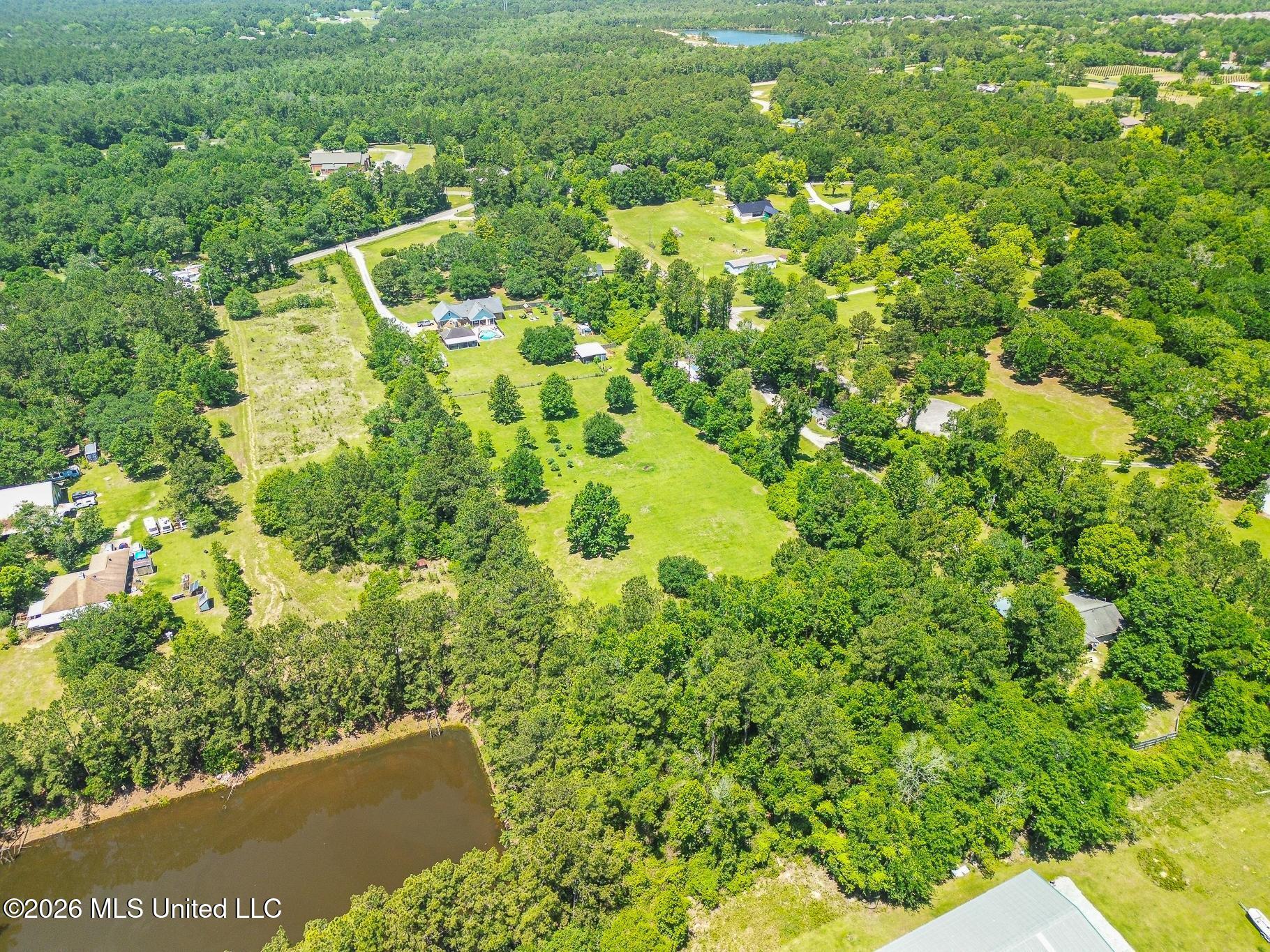 Derouen Road Property Photo 8