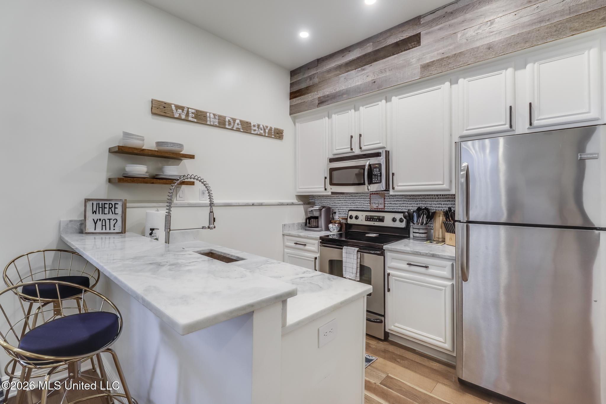 699 Dunbar Avenue Property Photo 11