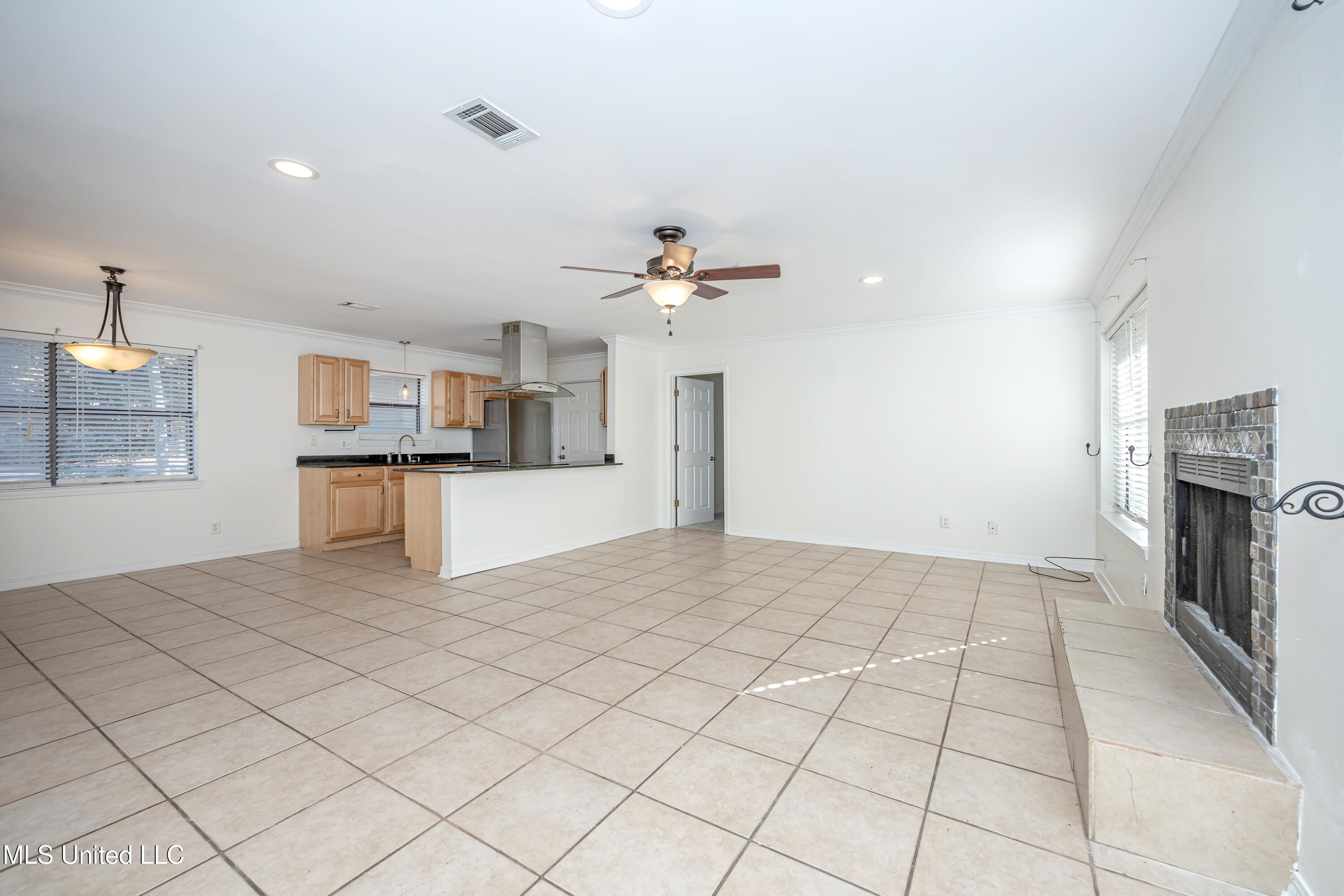205 Halstead Road Property Photo 8