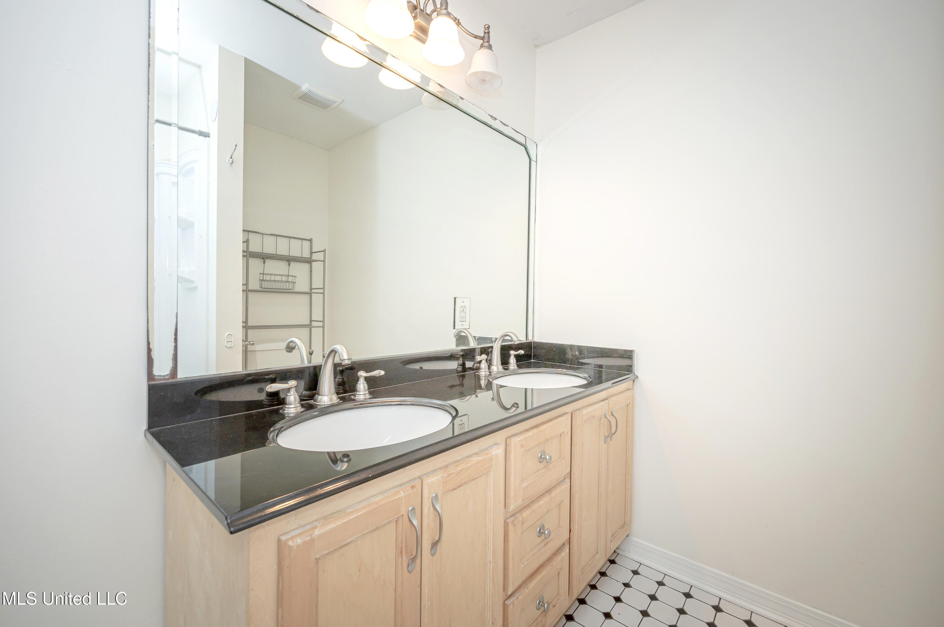 205 Halstead Road Property Photo 25