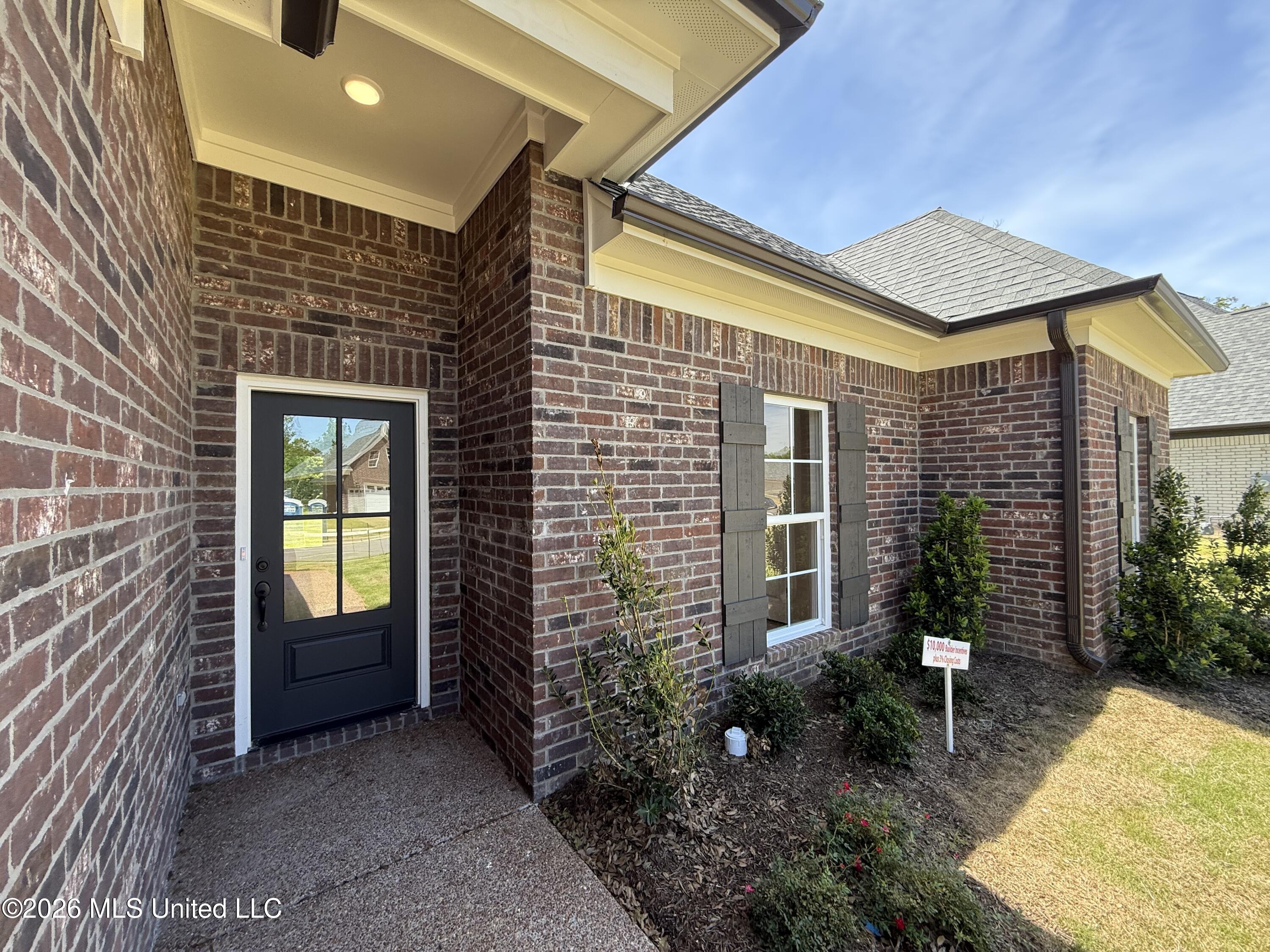 1079 Great Glen Drive Property Photo 2