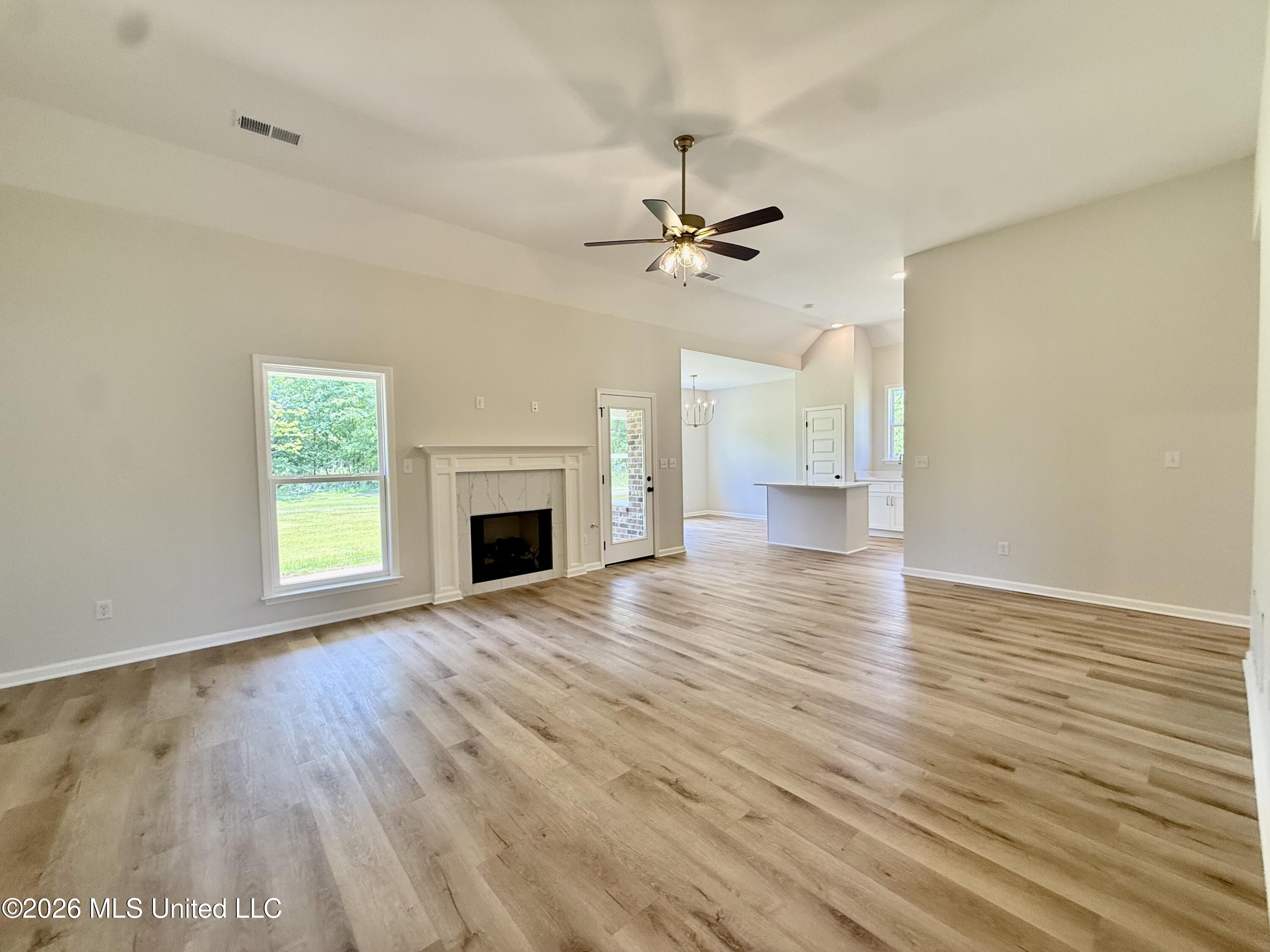 1079 Great Glen Drive Property Photo 3