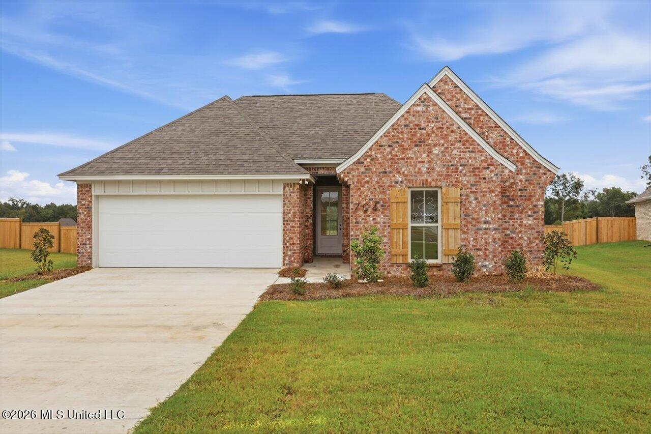 704 Kathleen Drive Property Photo 1