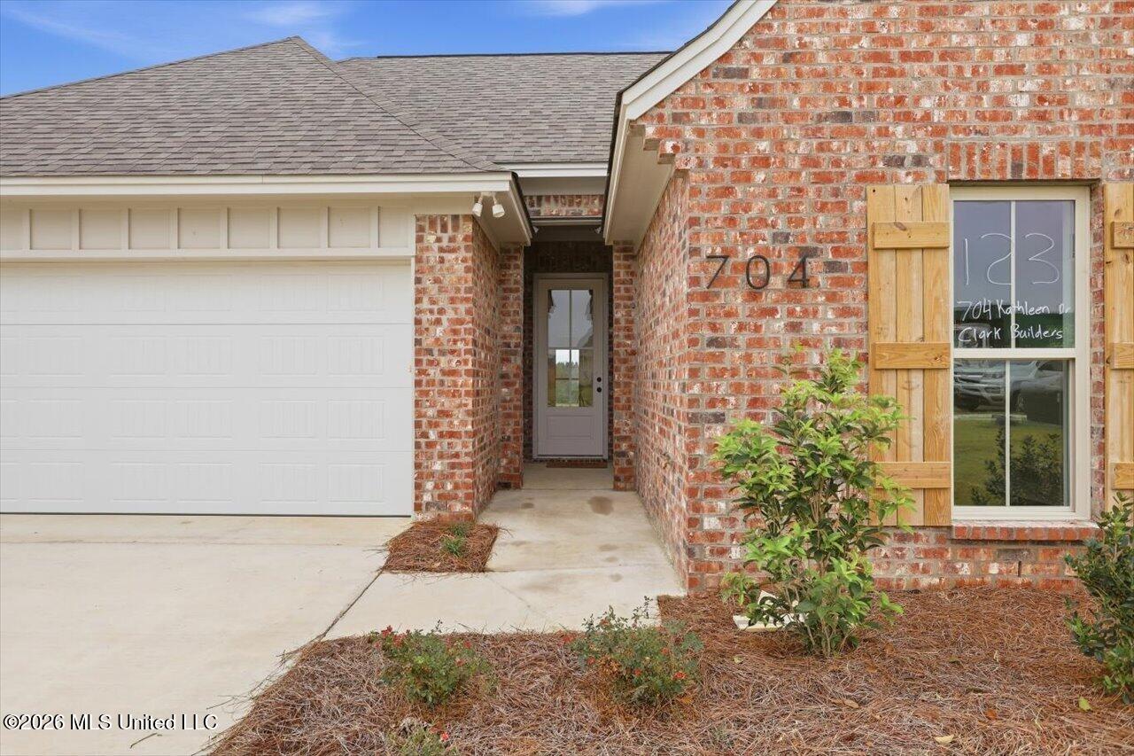 704 Kathleen Drive Property Photo 4